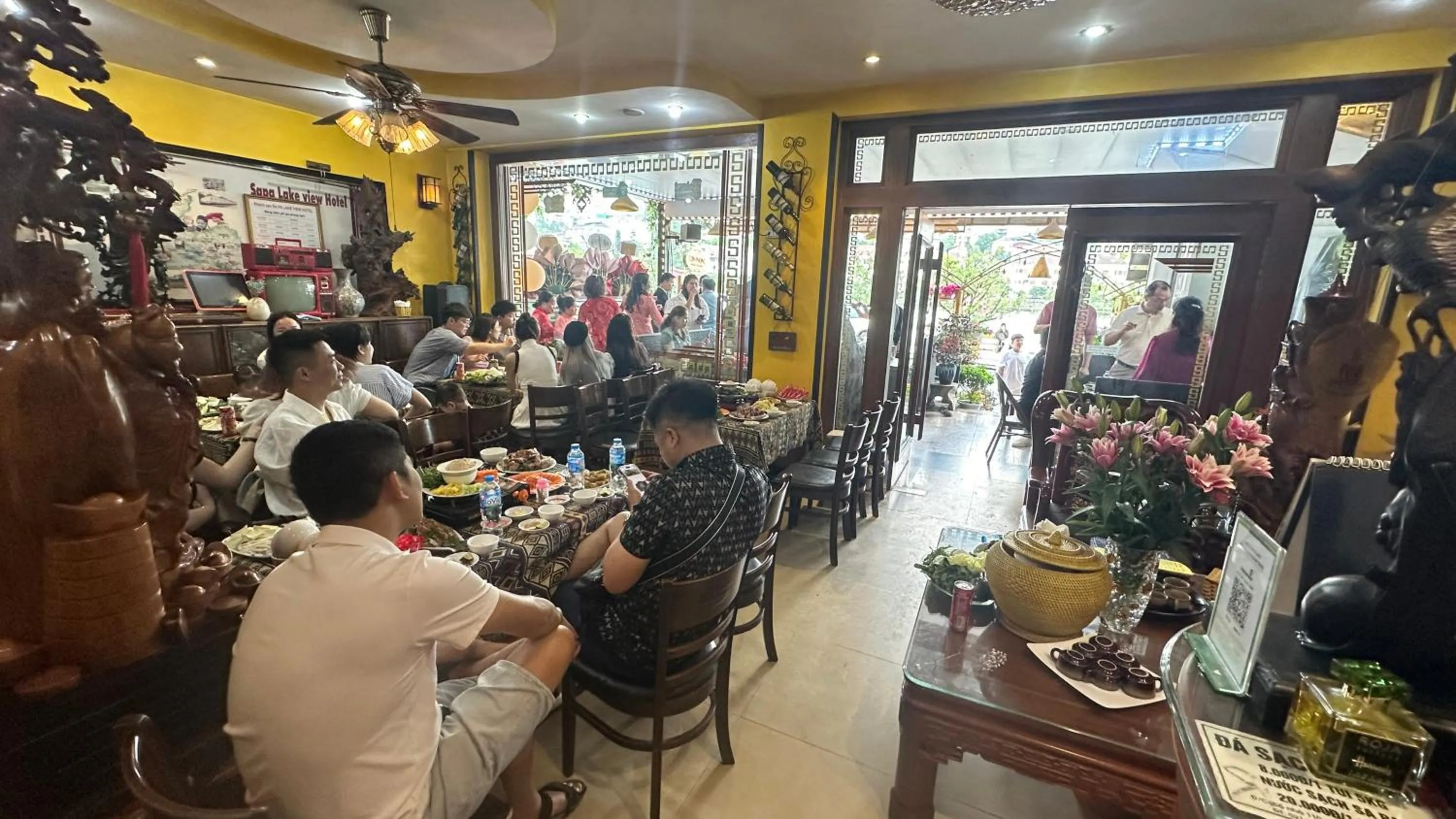 Restaurant/places to eat in Sapa Lake View Hotel