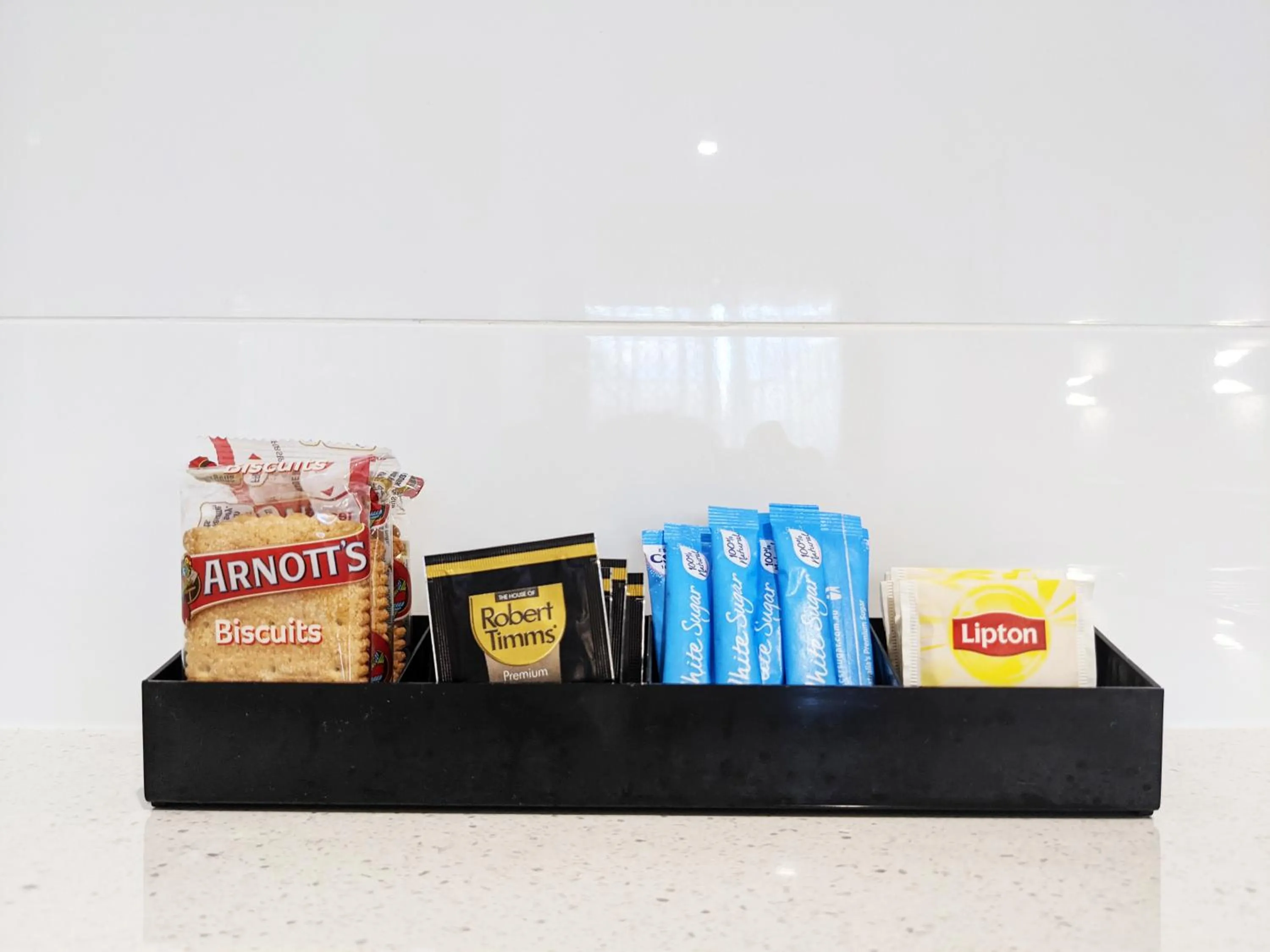 Coffee/tea facilities in Casa Nostra Motel Mackay