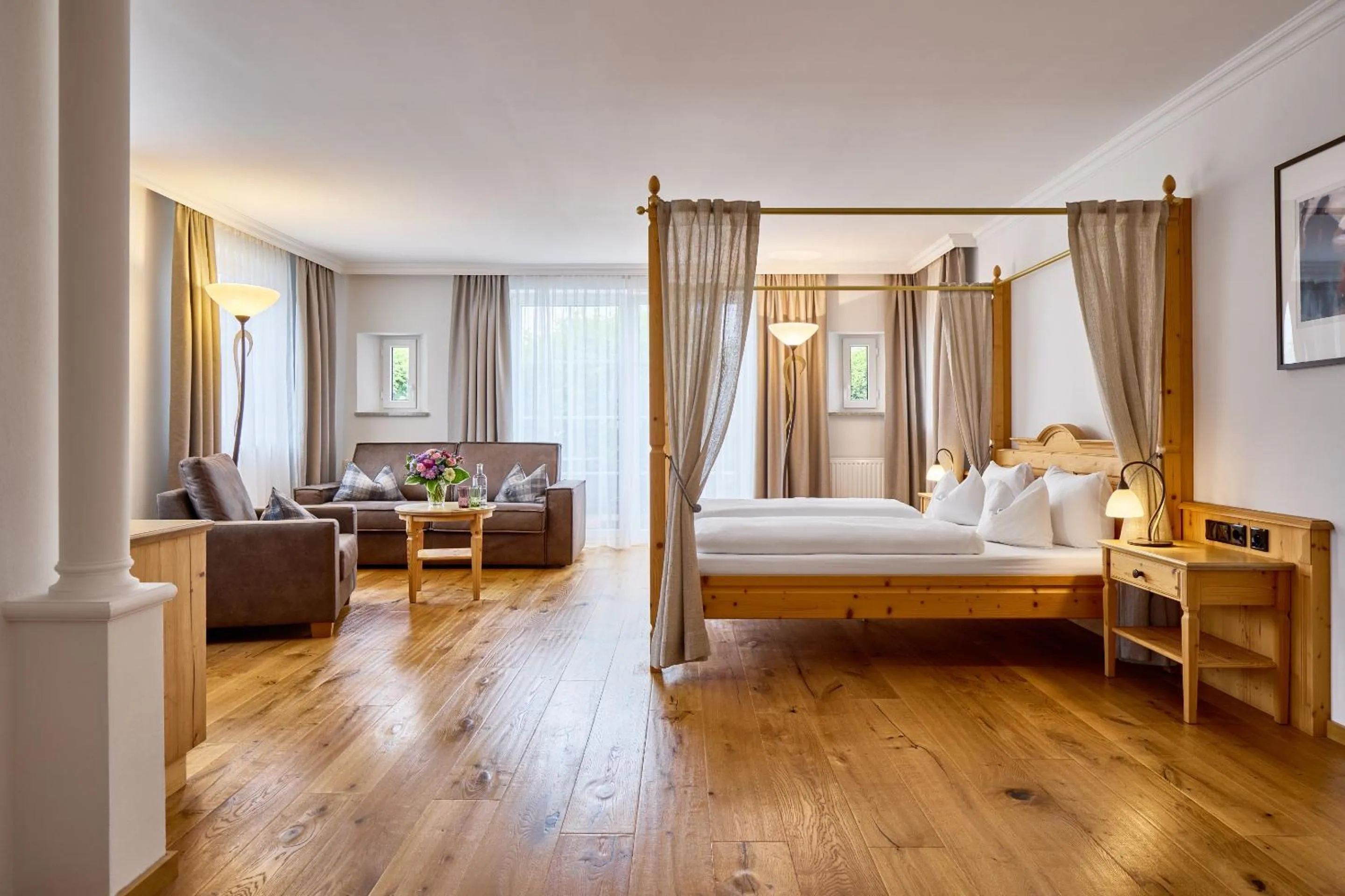 Toilet, Bed in Hanusel Hof Wellness & Genuss in Panoramalage