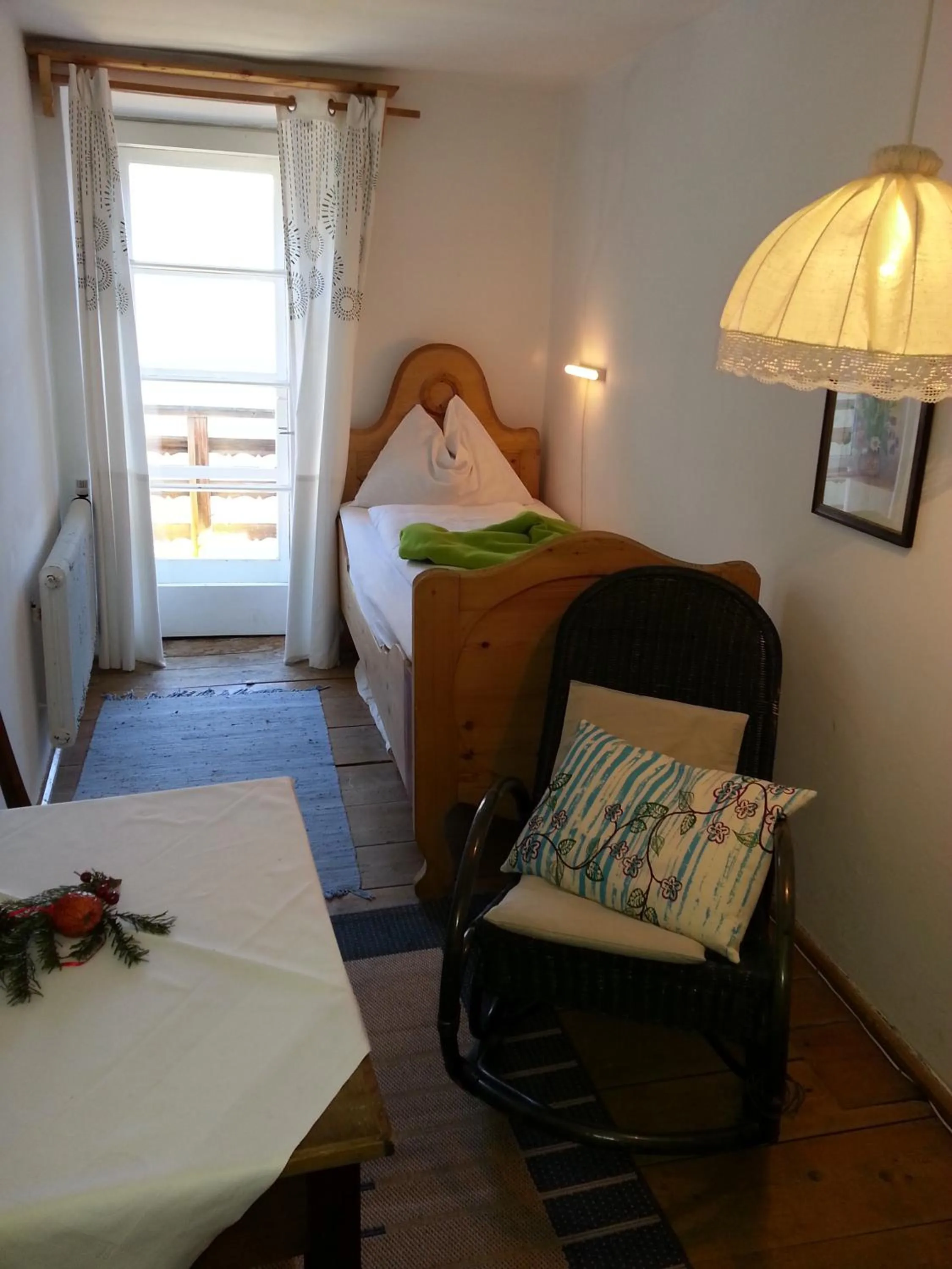 Bed in Gasthof Simony Hallstatt B&B