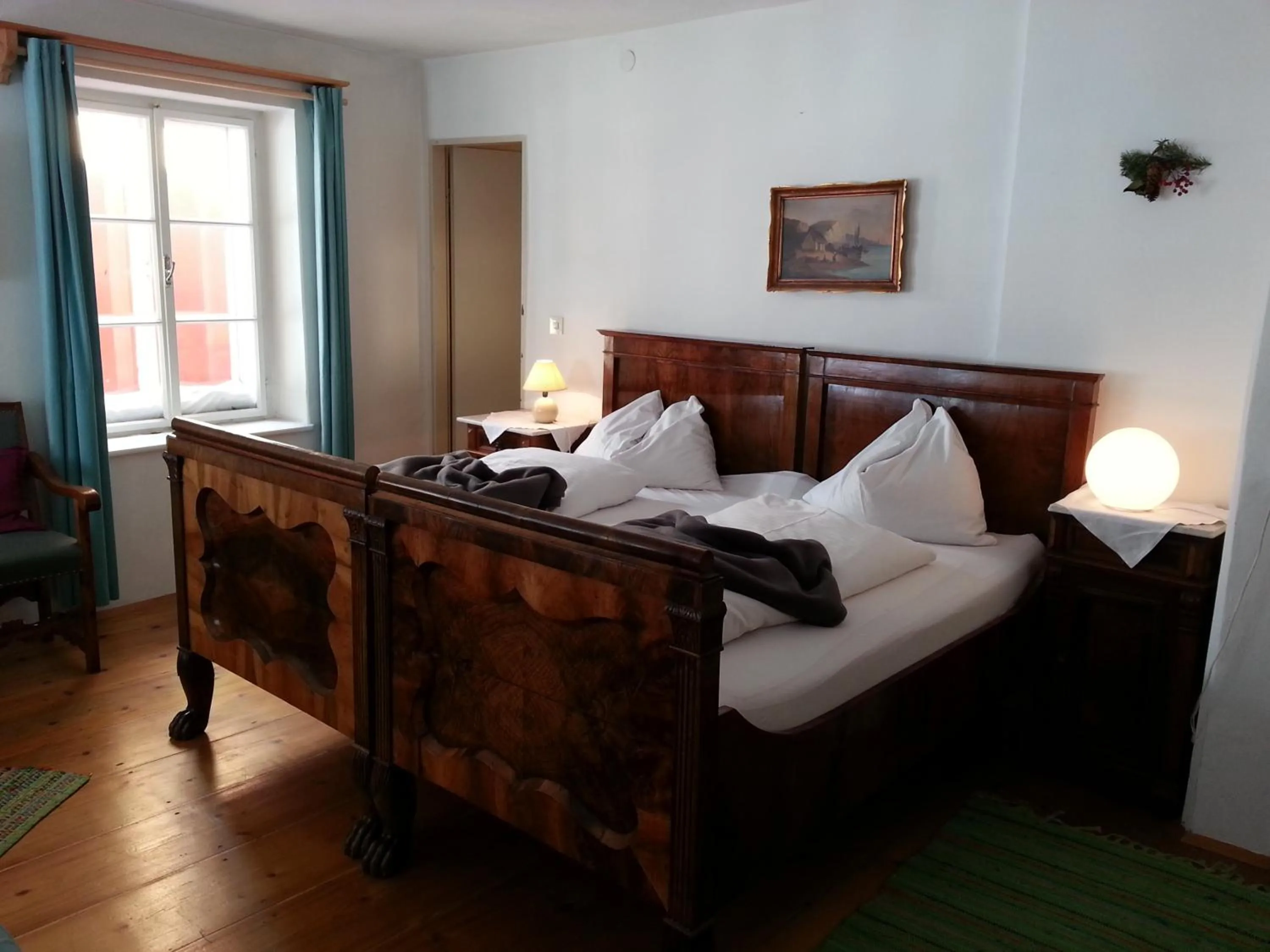 Bed in Gasthof Simony Hallstatt B&B
