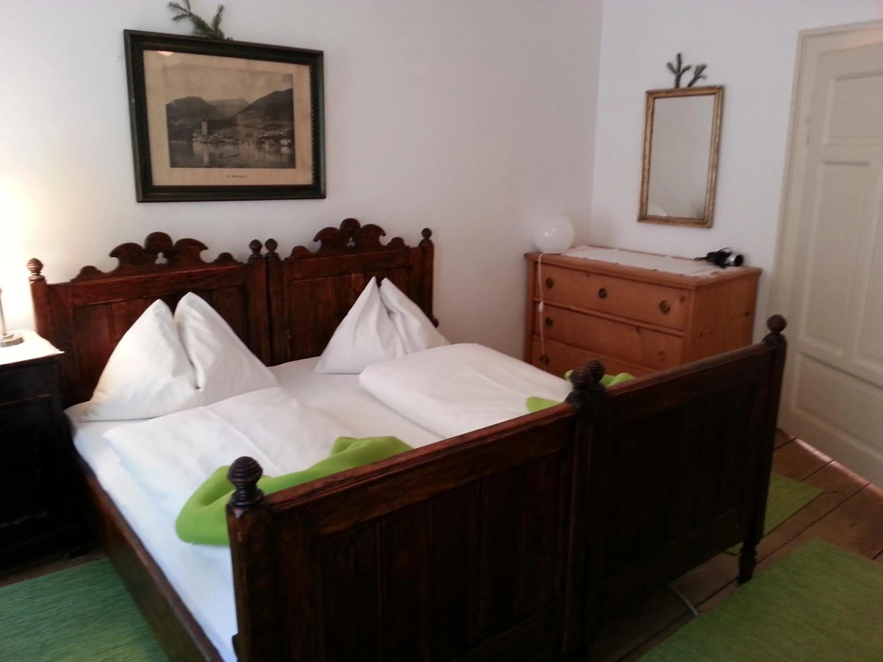Bed in Gasthof Simony Hallstatt B&B