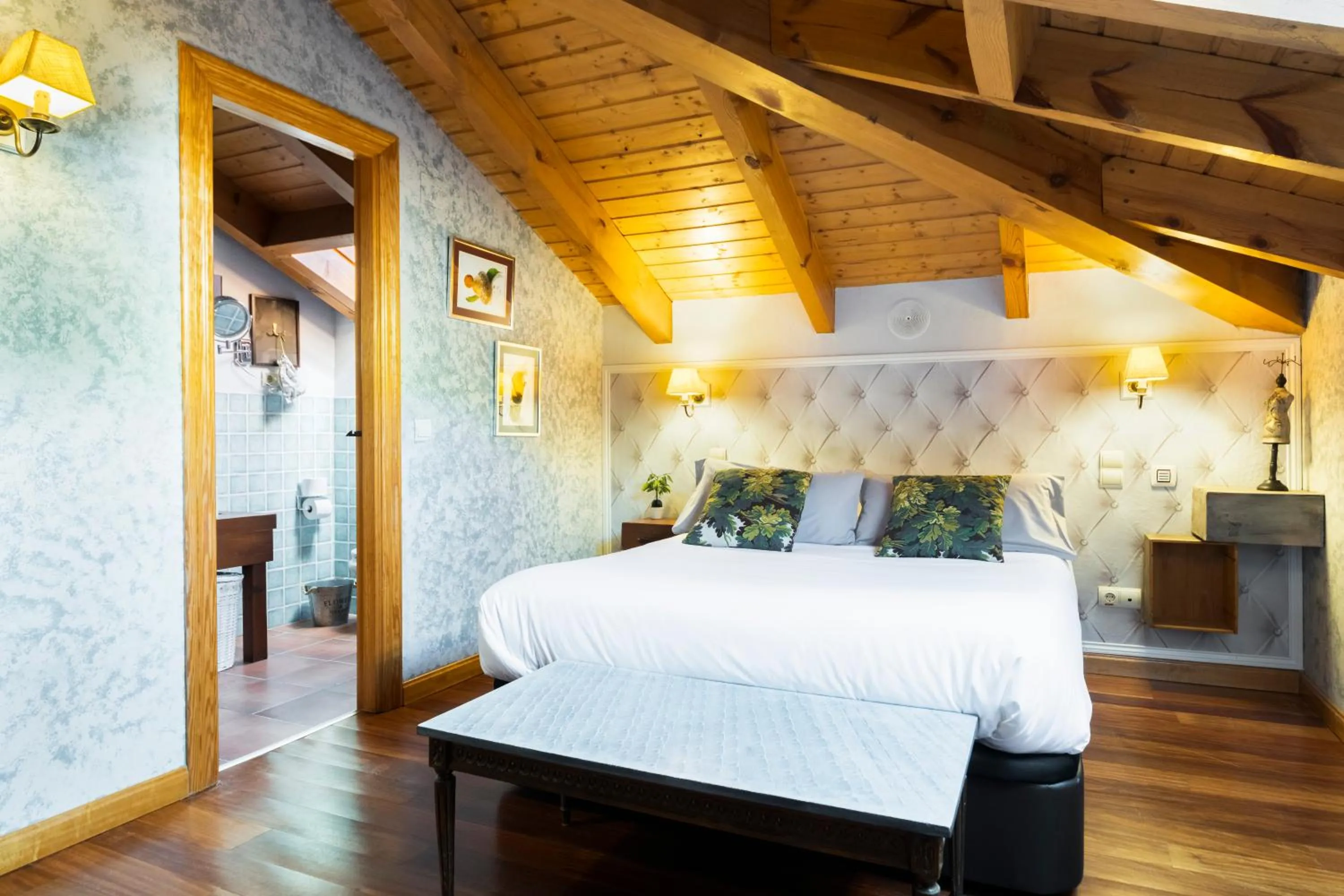Photo of the whole room, Bed in El Torreon de Navacerrada