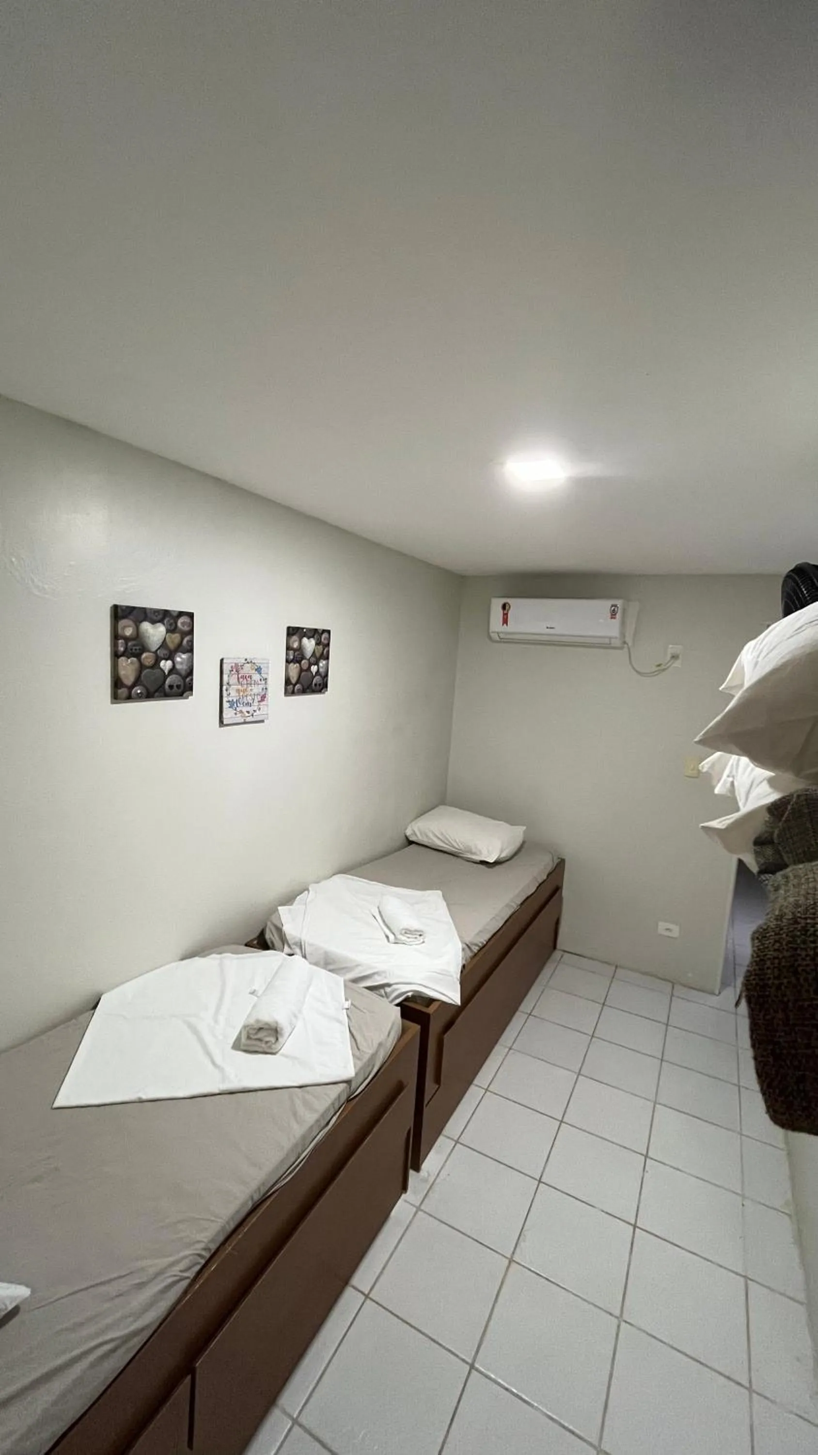 Photo of the whole room, Bed in Merepe Residence