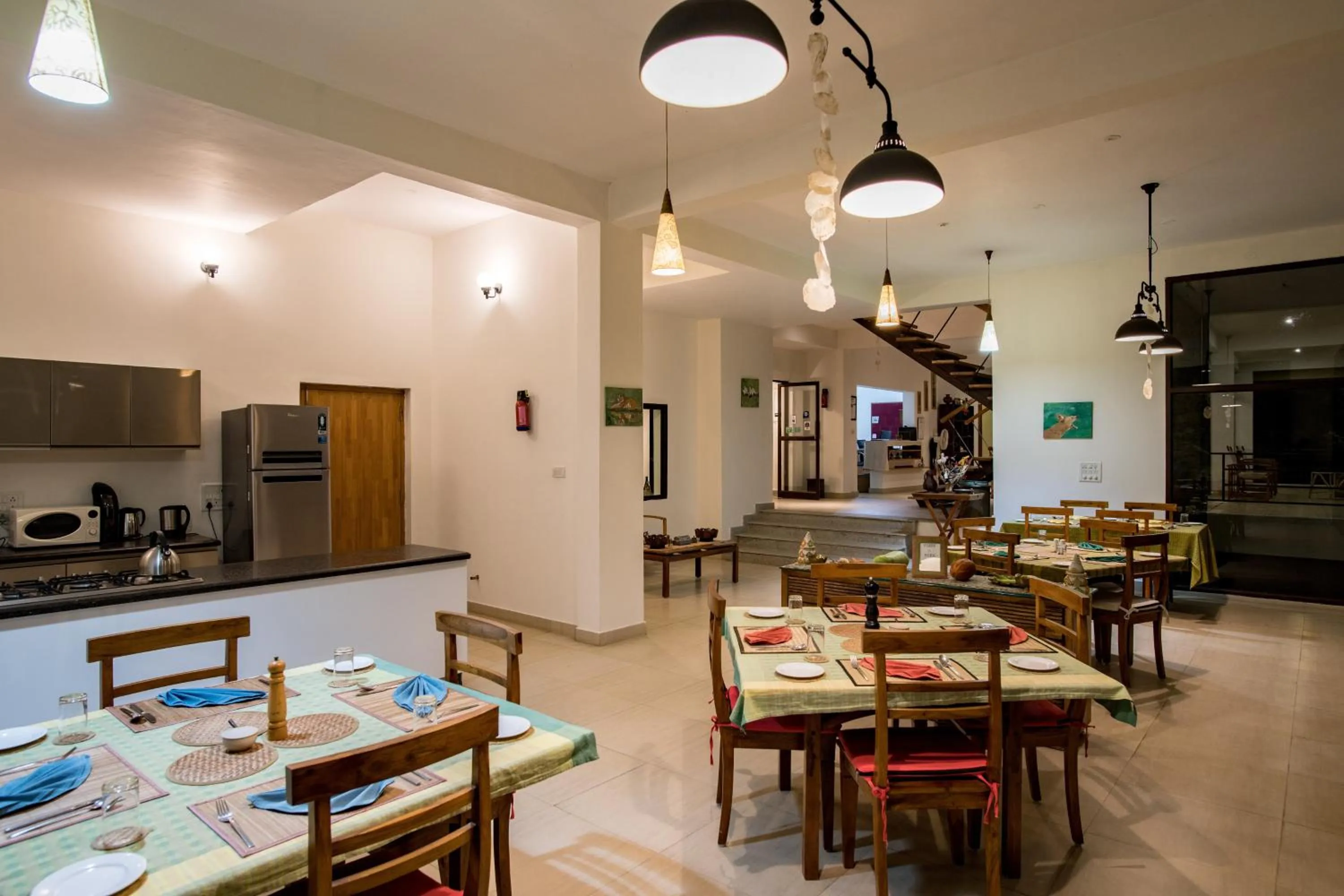 Restaurant/places to eat in Dhole's Den Bandipur