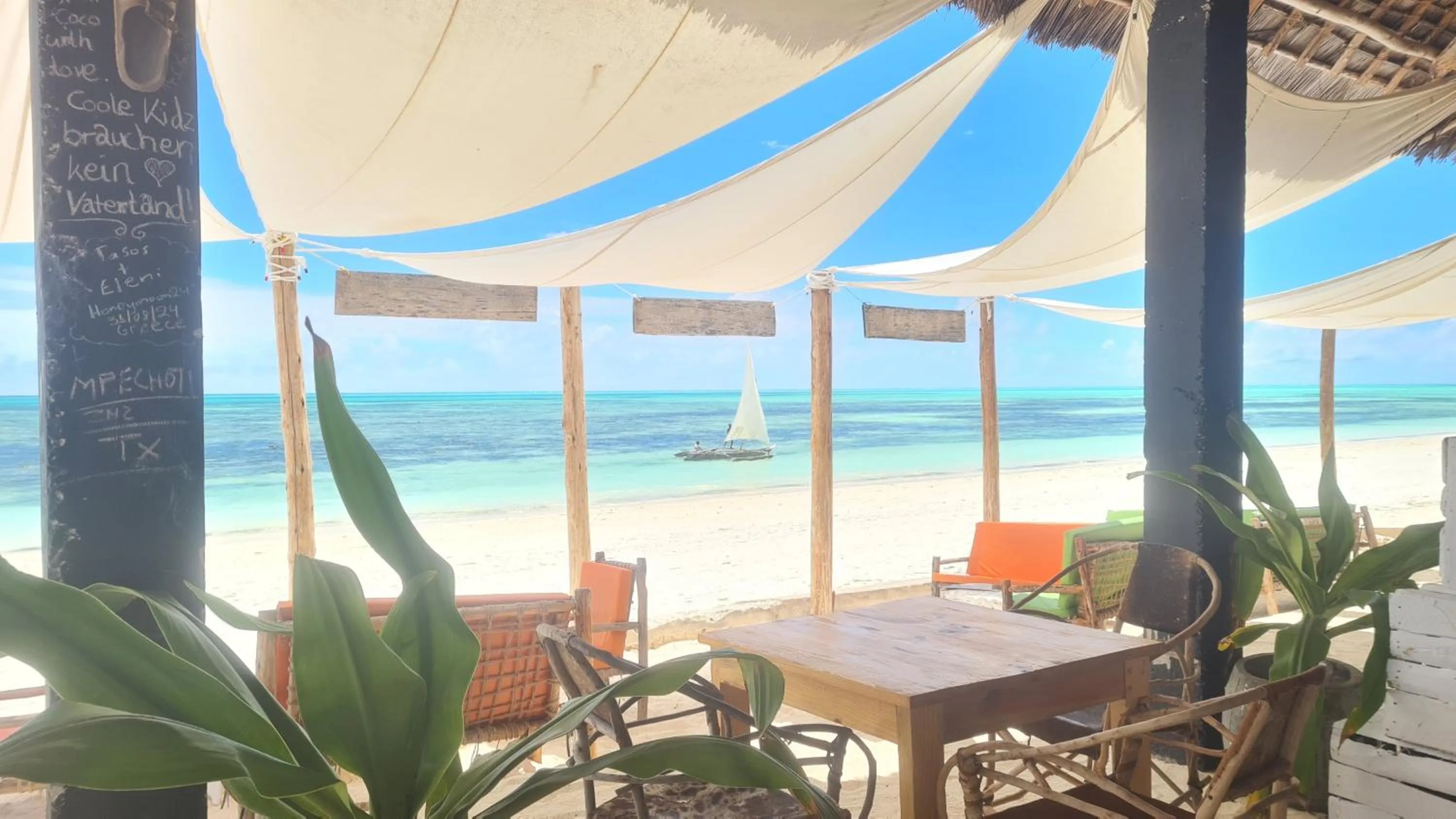 Dining area in Garden Beach Bungalows Jambiani