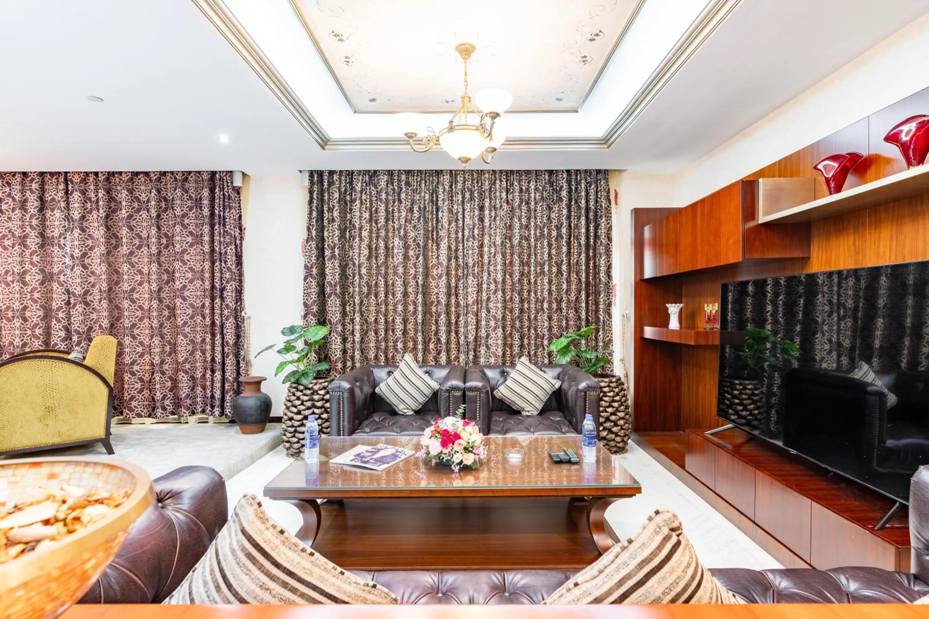 Communal lounge/ TV room in Samaya Hotel Deira