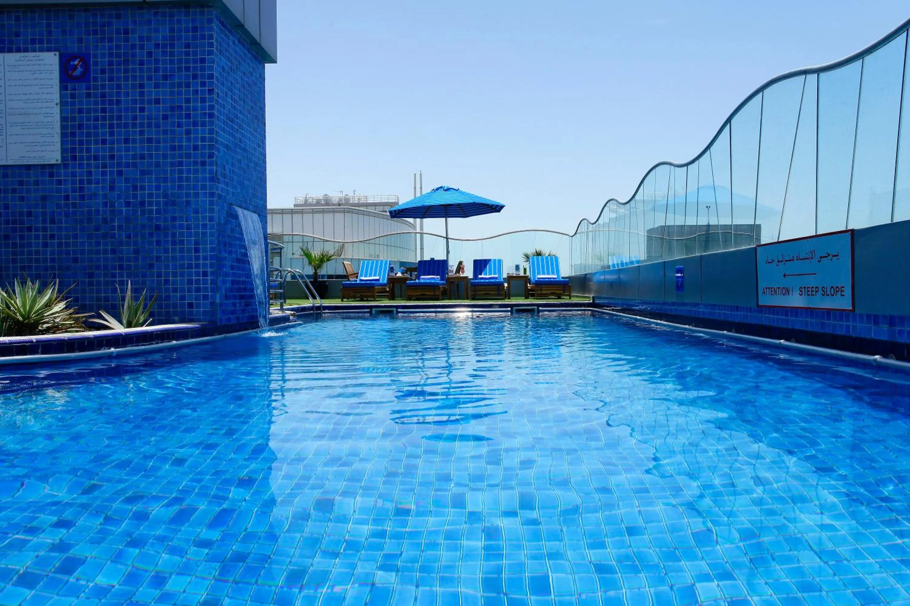 Swimming pool in Samaya Hotel Deira