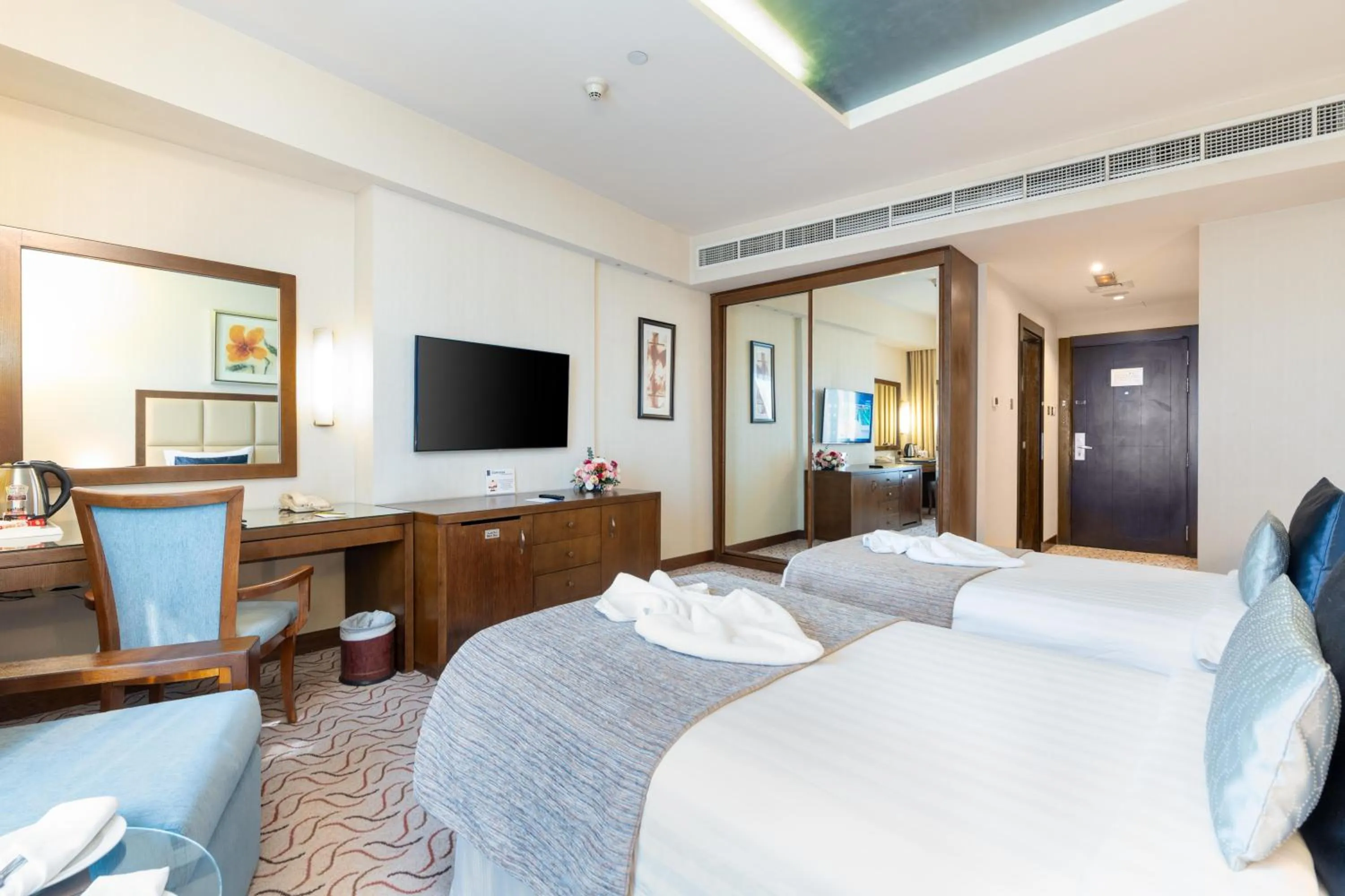 Bed in Samaya Hotel Deira