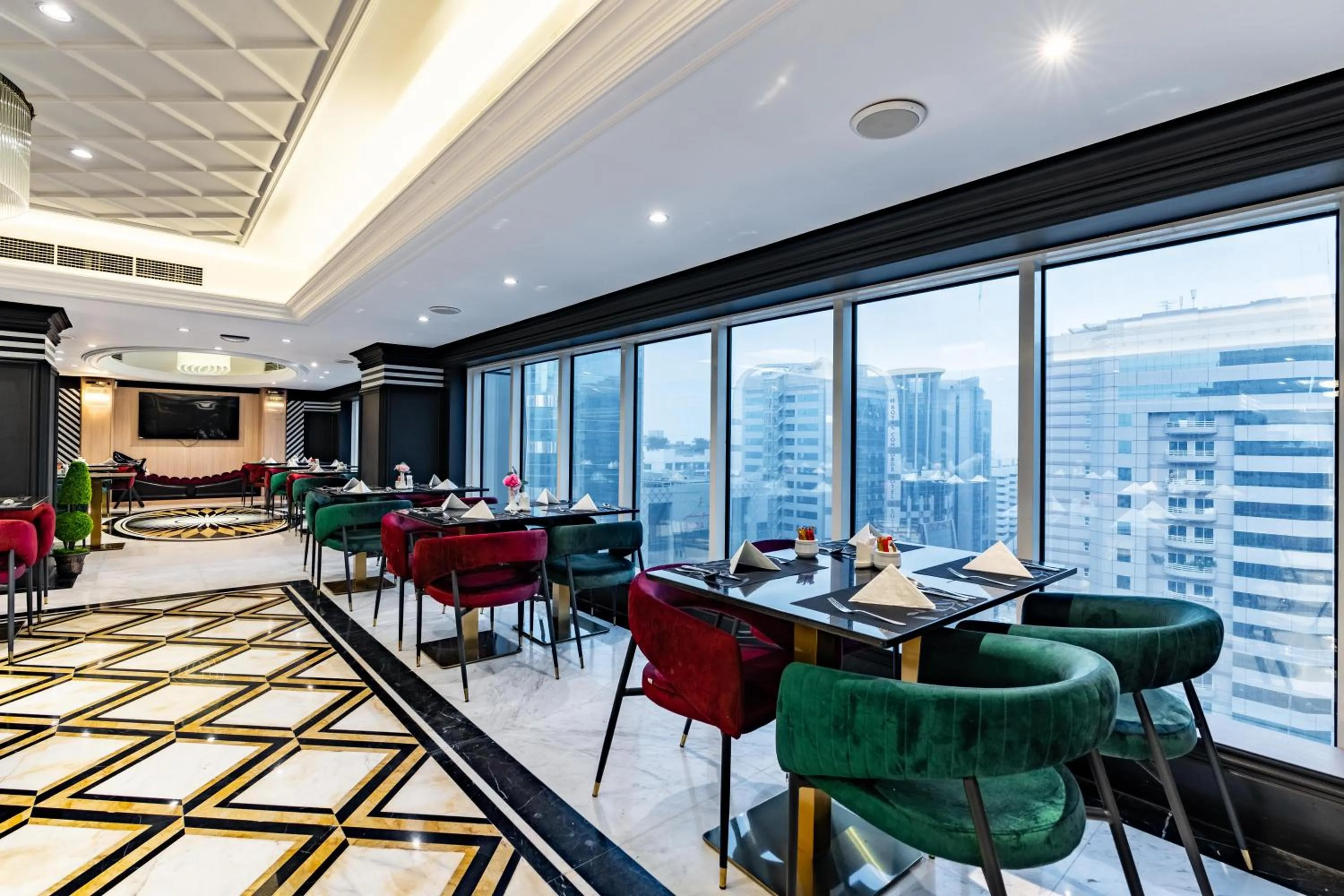 Restaurant/places to eat in Samaya Hotel Deira