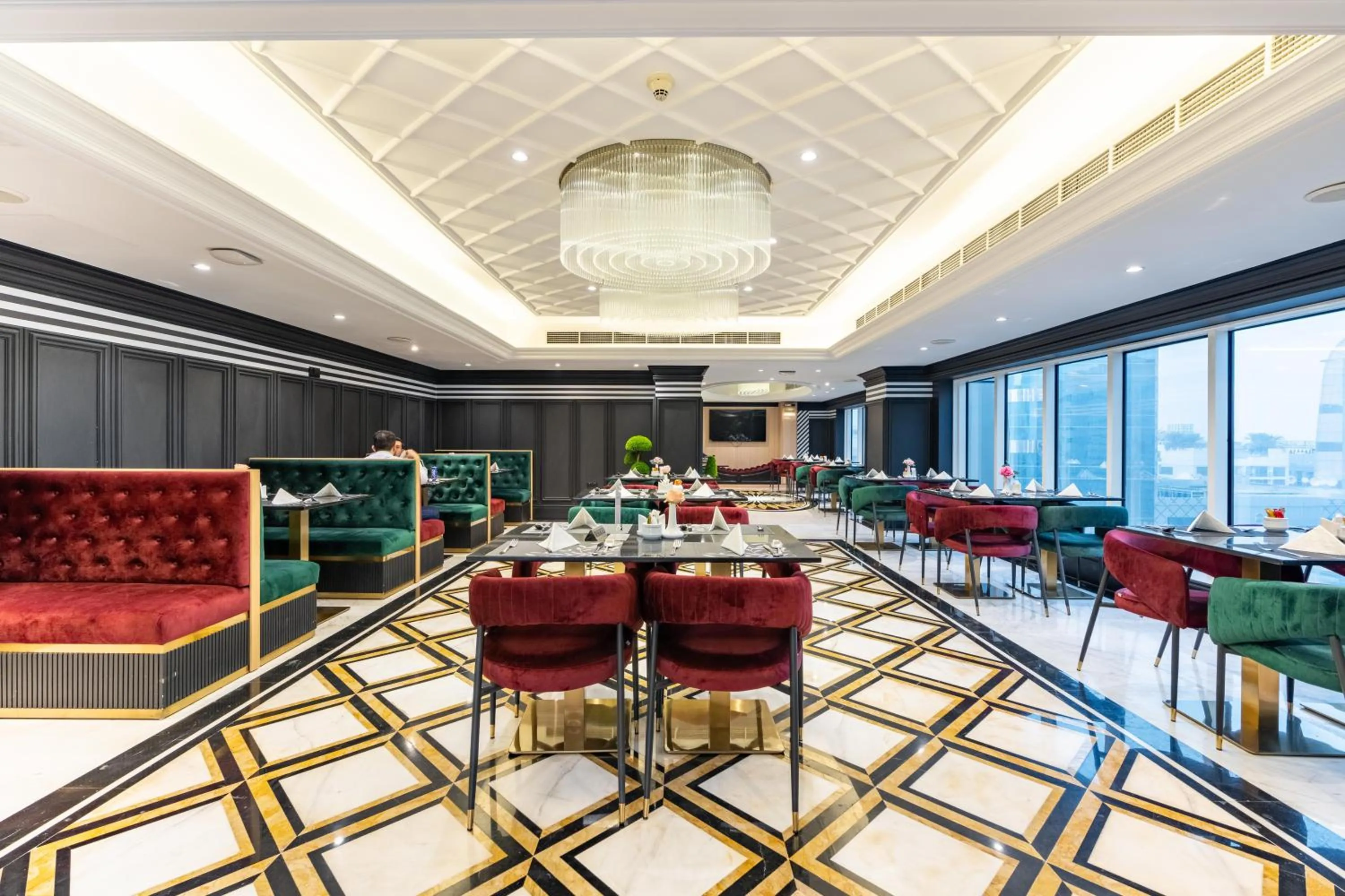 Restaurant/places to eat in Samaya Hotel Deira