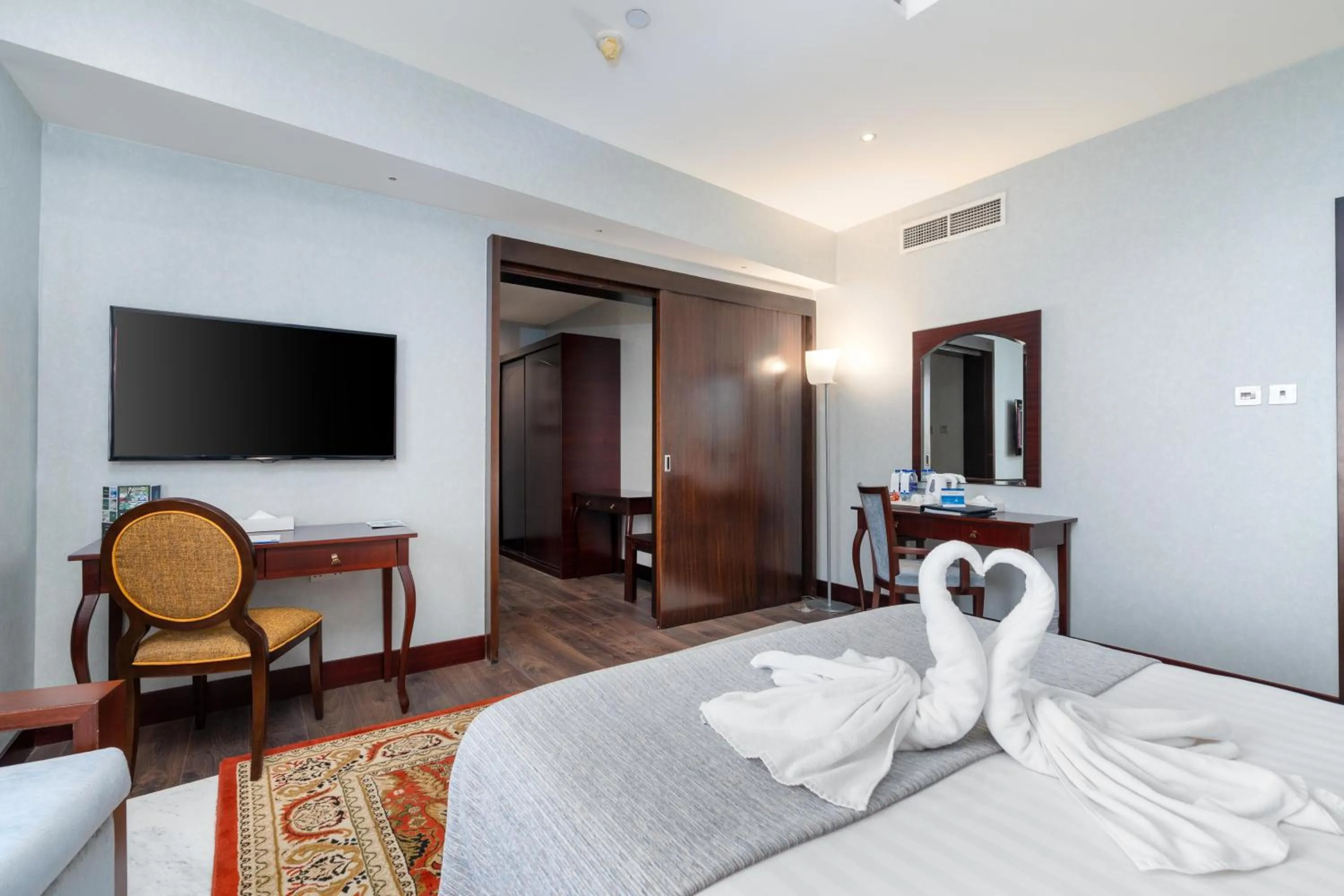 Bed in Samaya Hotel Deira