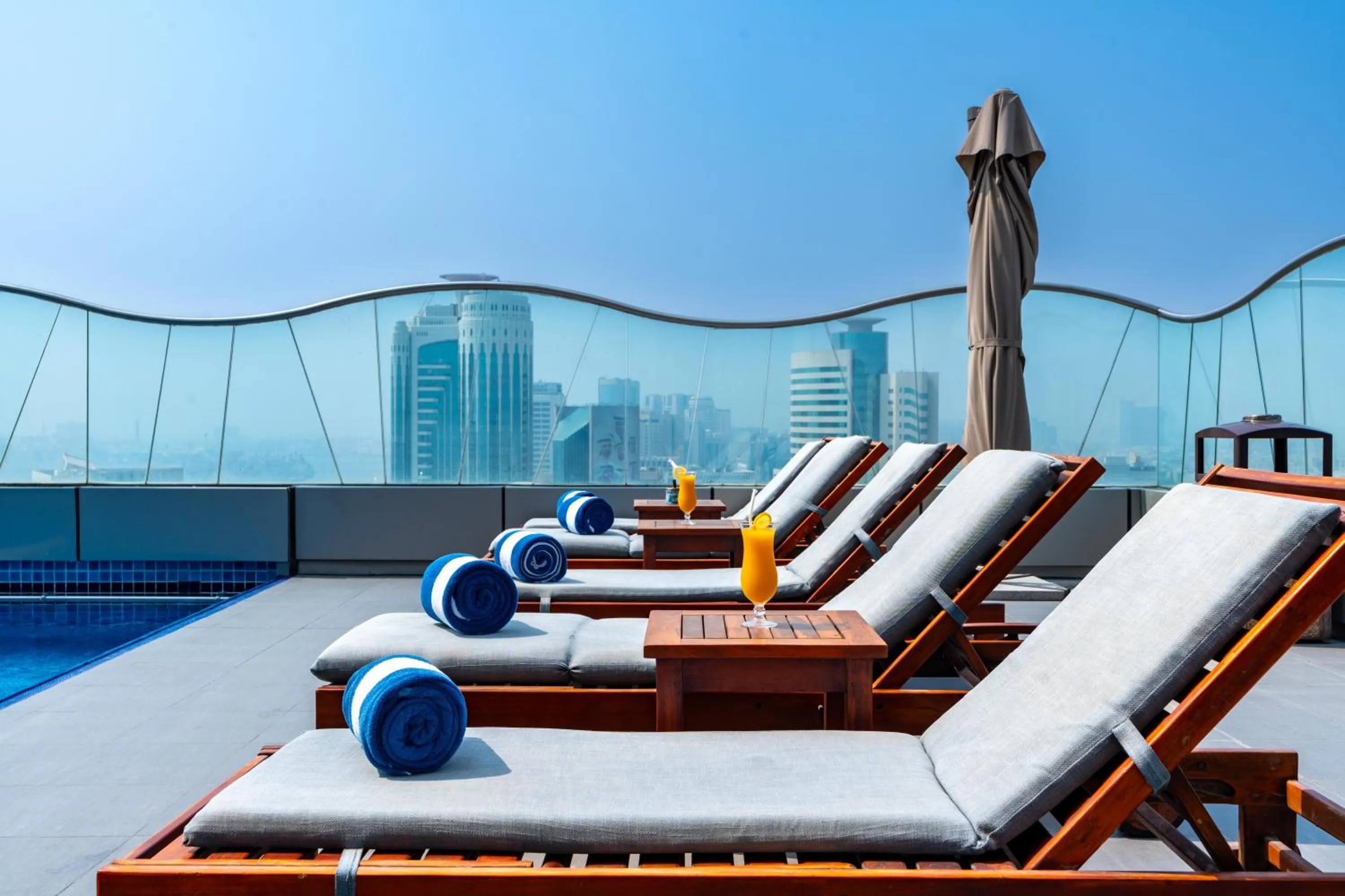 Swimming pool in Samaya Hotel Deira