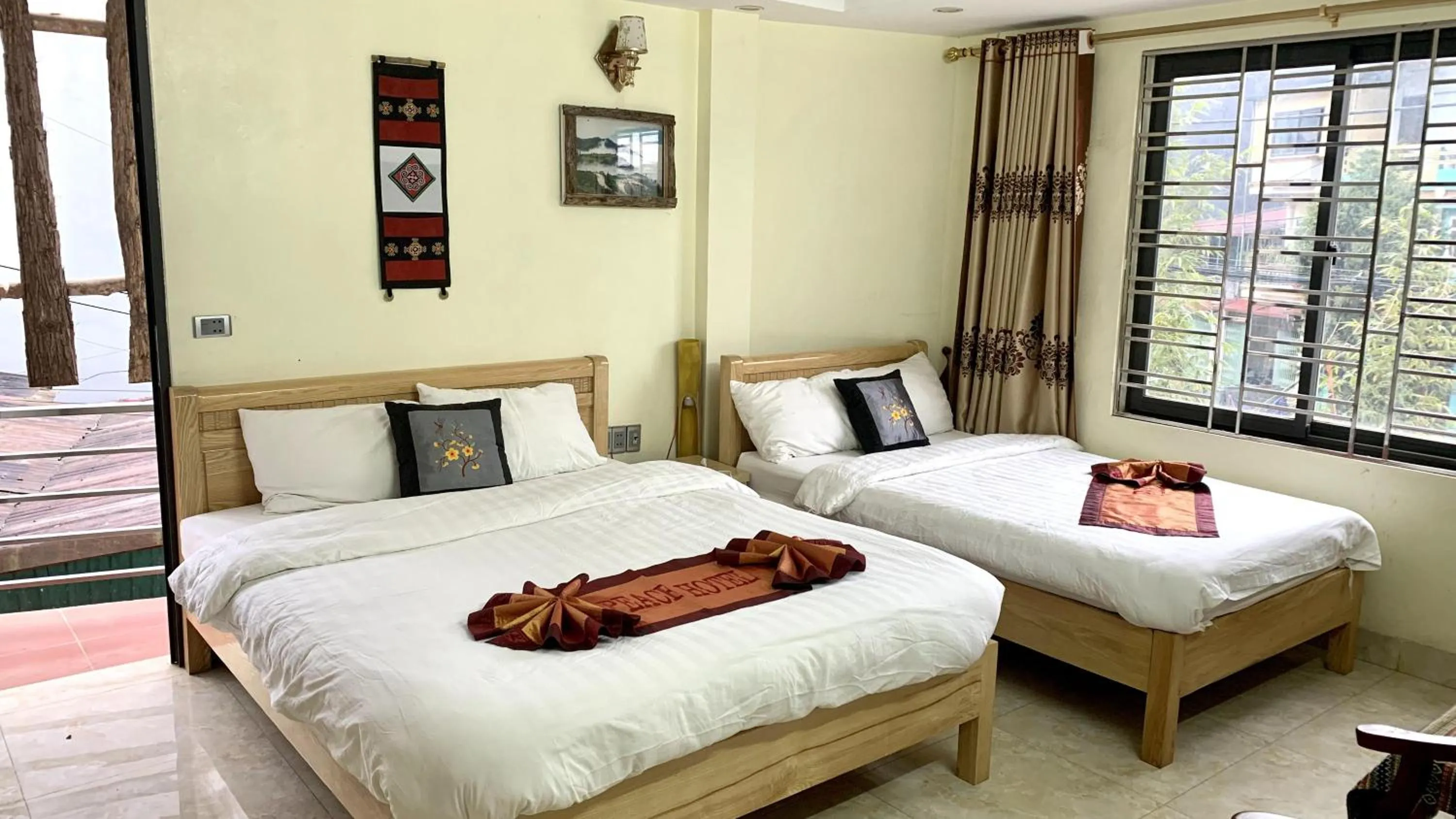 Bed in SaPa Peace Valley hotel