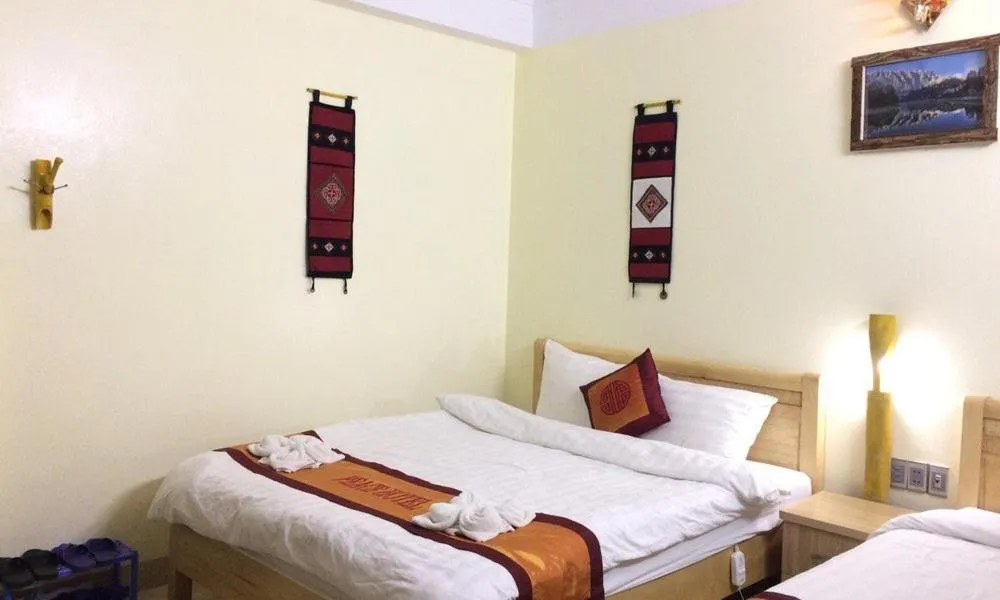 Bed in SaPa Peace Valley hotel