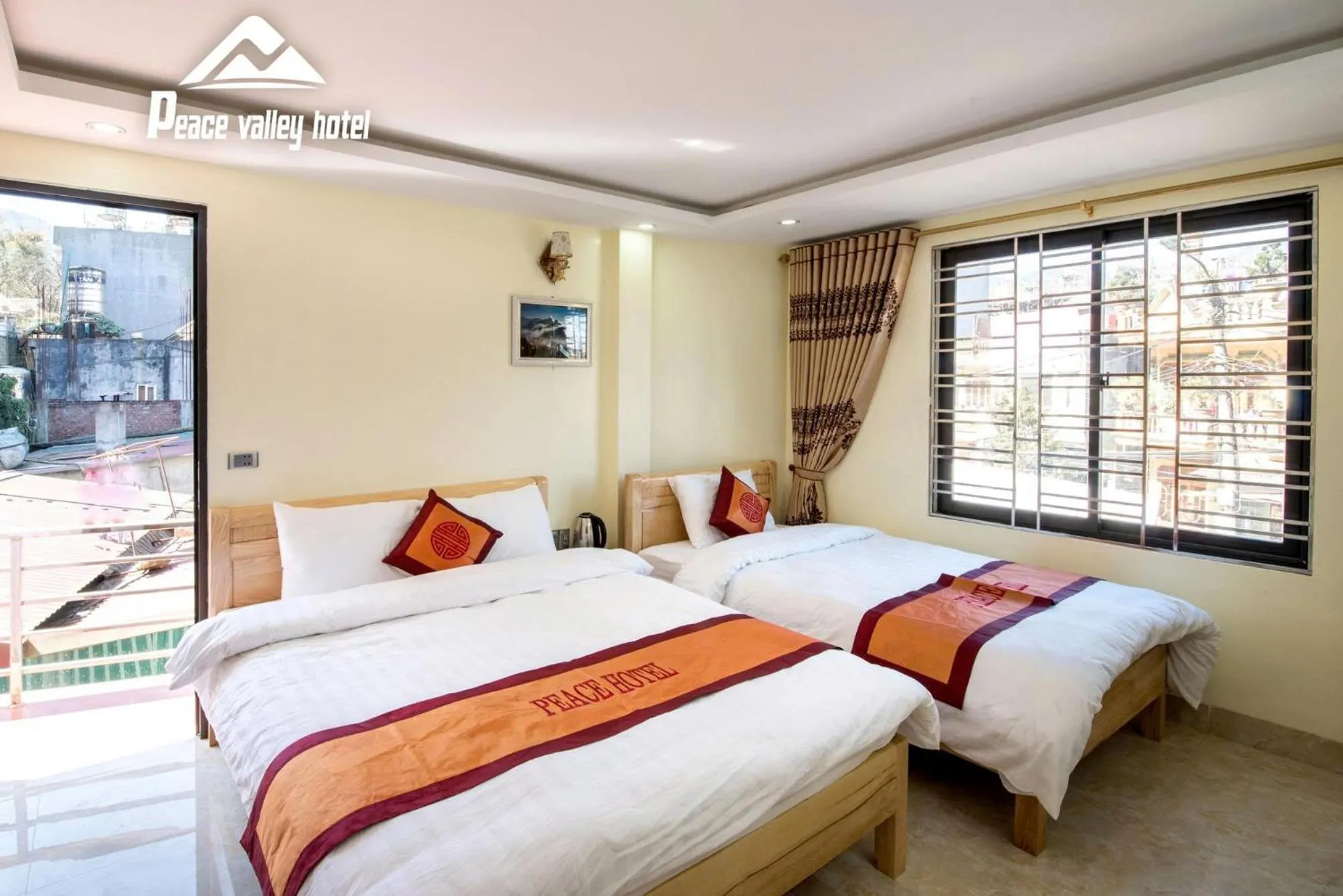 Bed in SaPa Peace Valley hotel