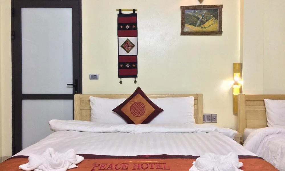 Bed in SaPa Peace Valley hotel