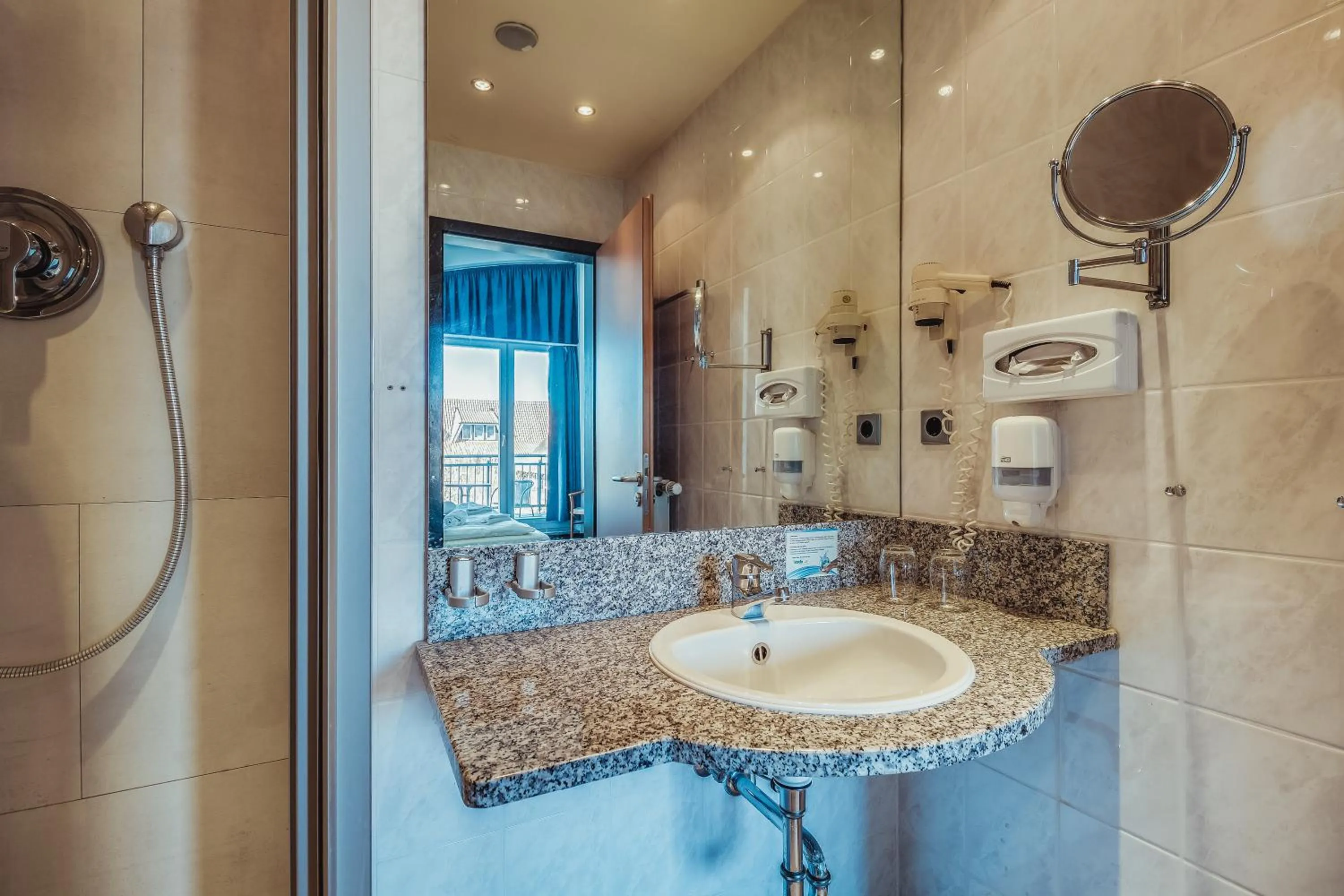 Bathroom in Landhotel Lewitz Mühle