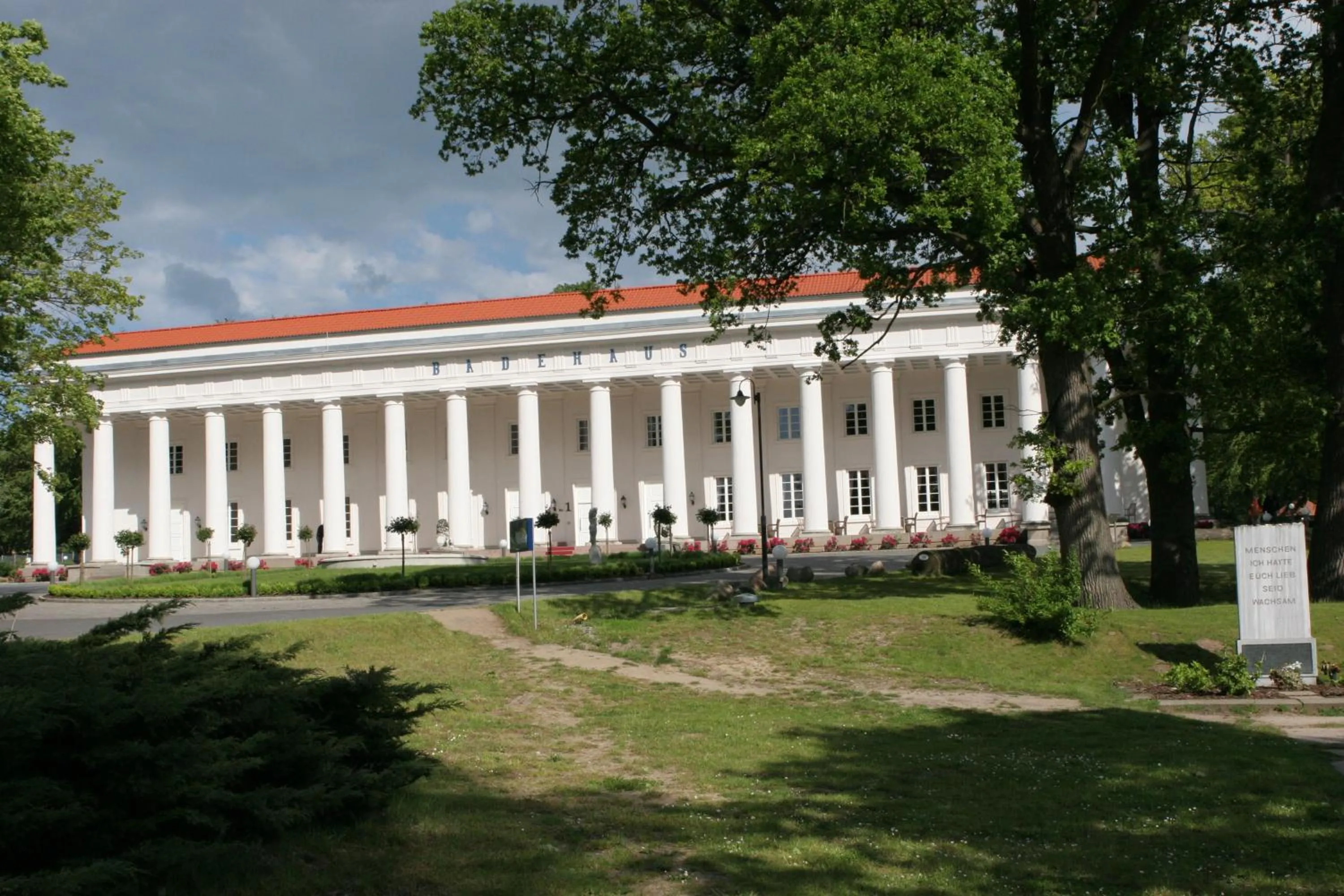 Facade/entrance in Hotel Badehaus Goor