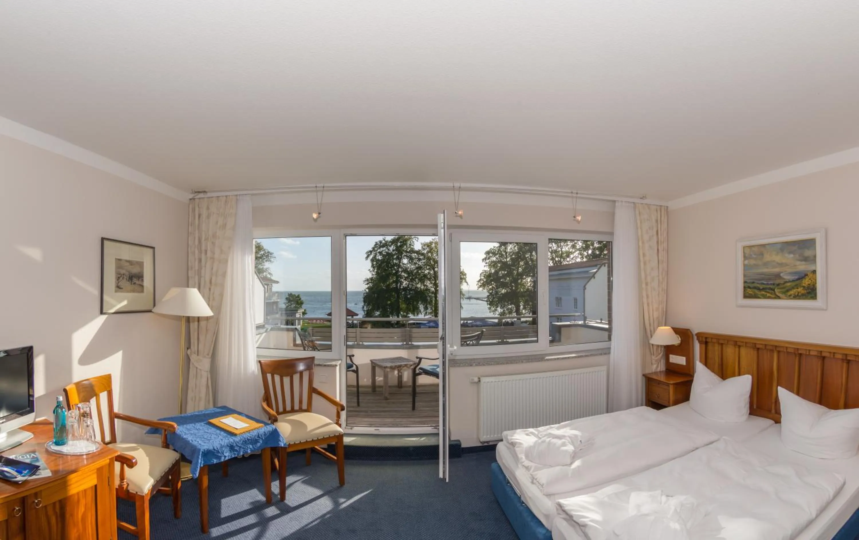 Photo of the whole room, Bed in Hotel Badehaus Goor