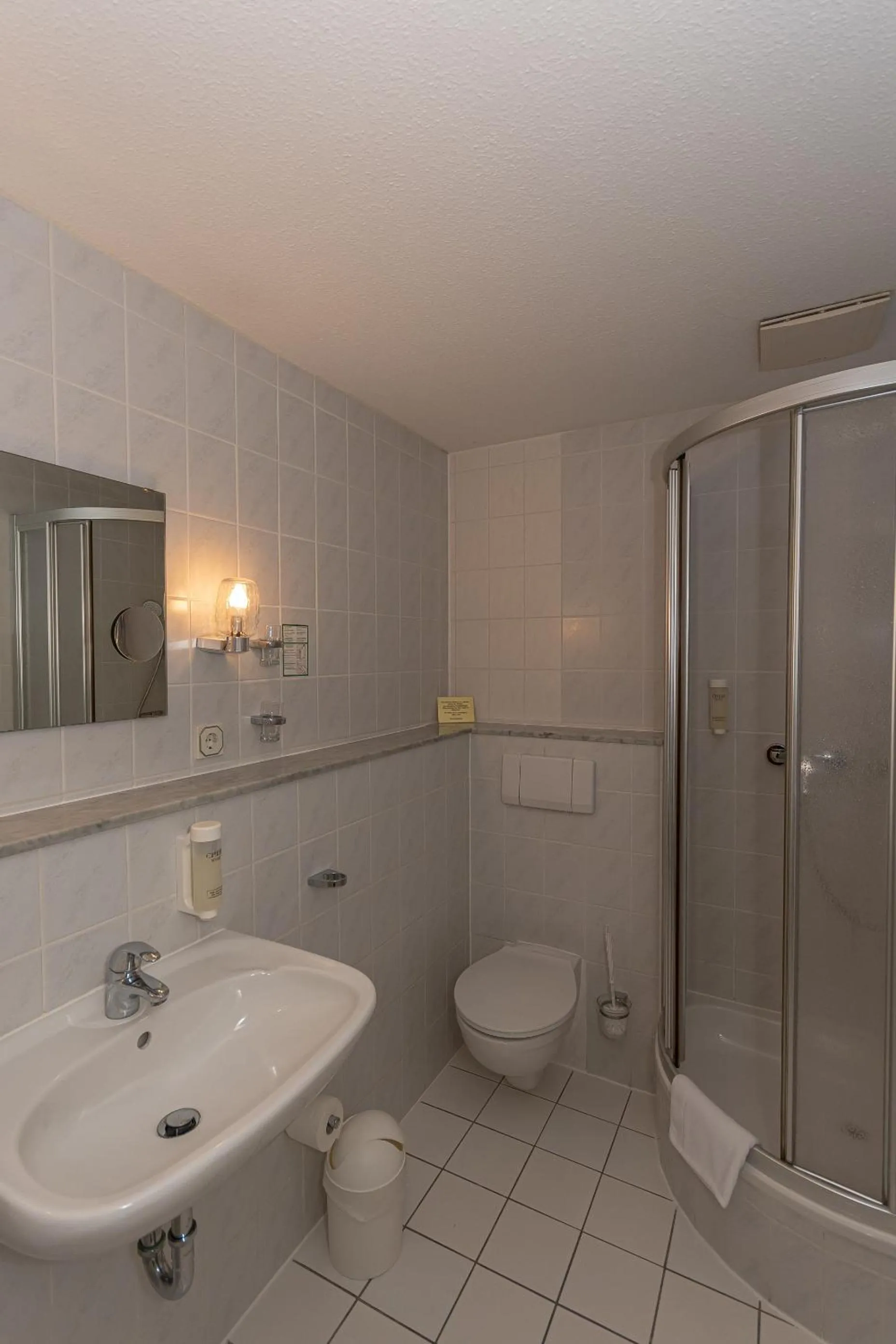 Photo of the whole room in Hotel Badehaus Goor