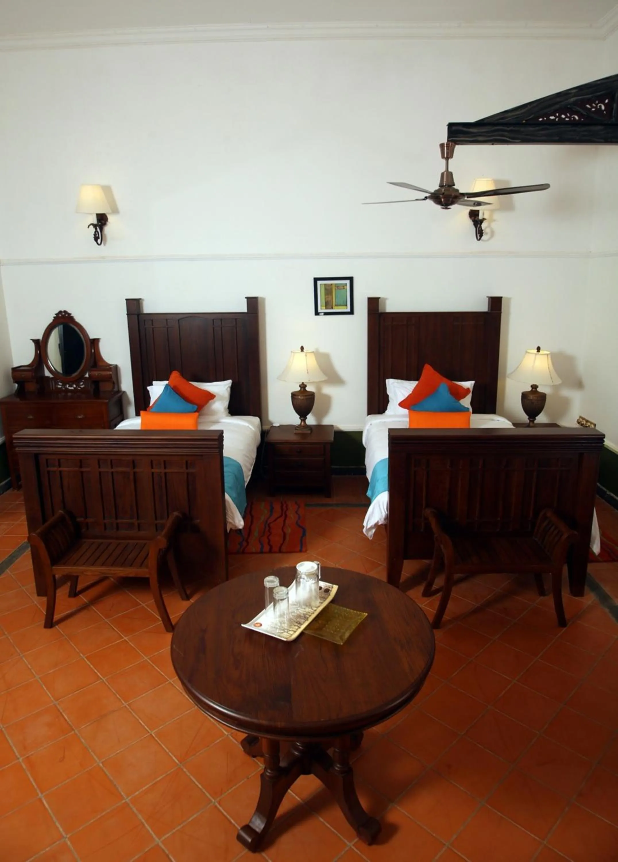 Photo of the whole room in Parisons Plantation Experiences by Abad