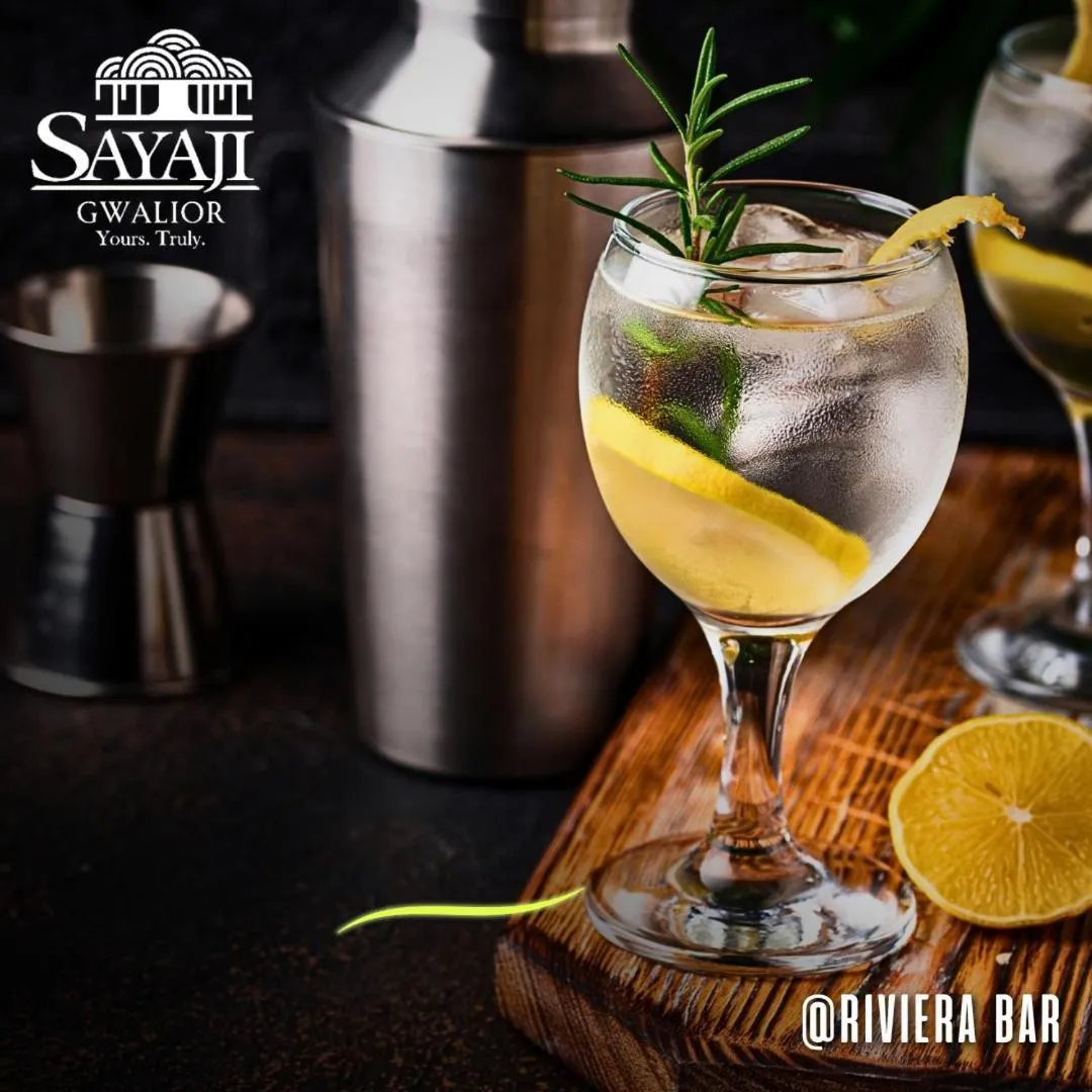 Lounge or bar in The Central Park Hotel