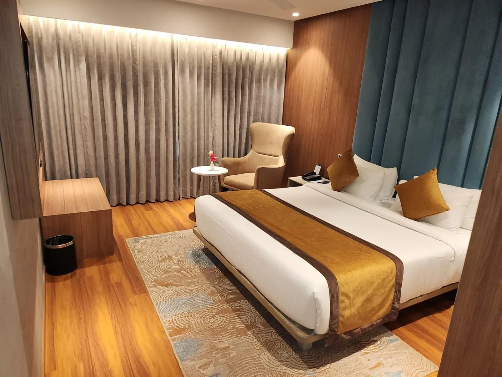 Bed in The Central Park Hotel