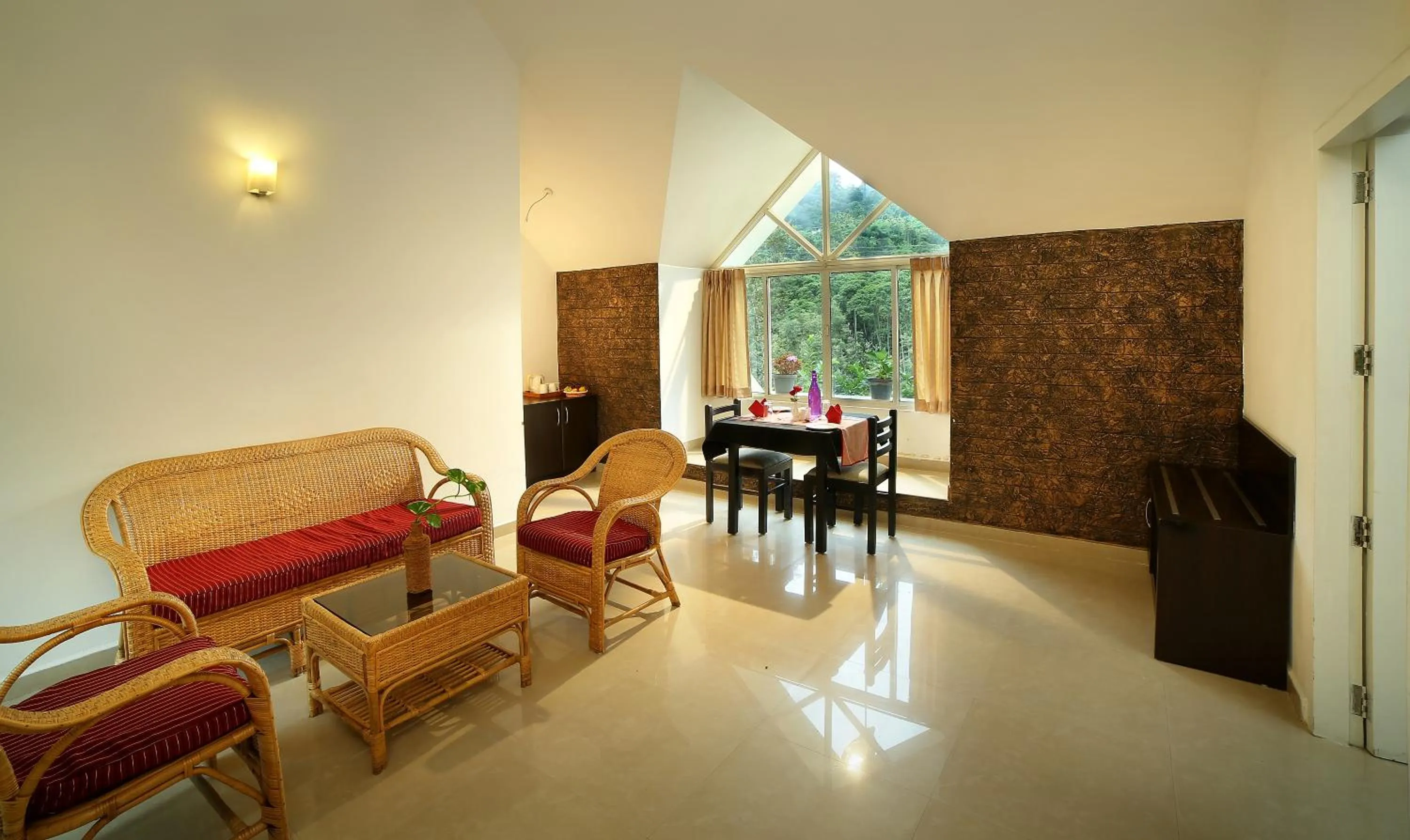 Communal lounge/ TV room in Rivulet Resort