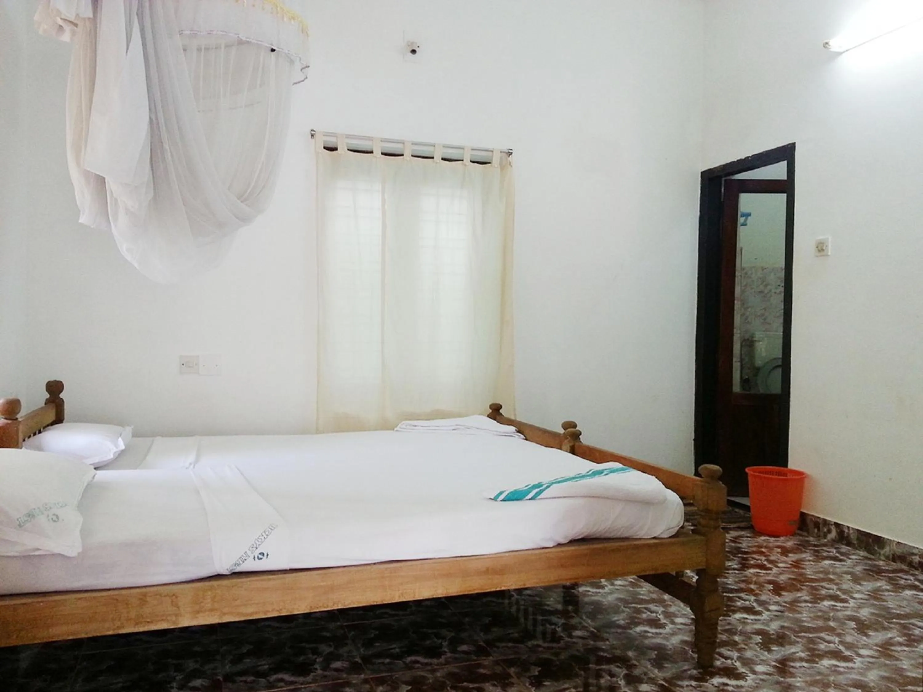 Bedroom, Bed in Jickys Nest