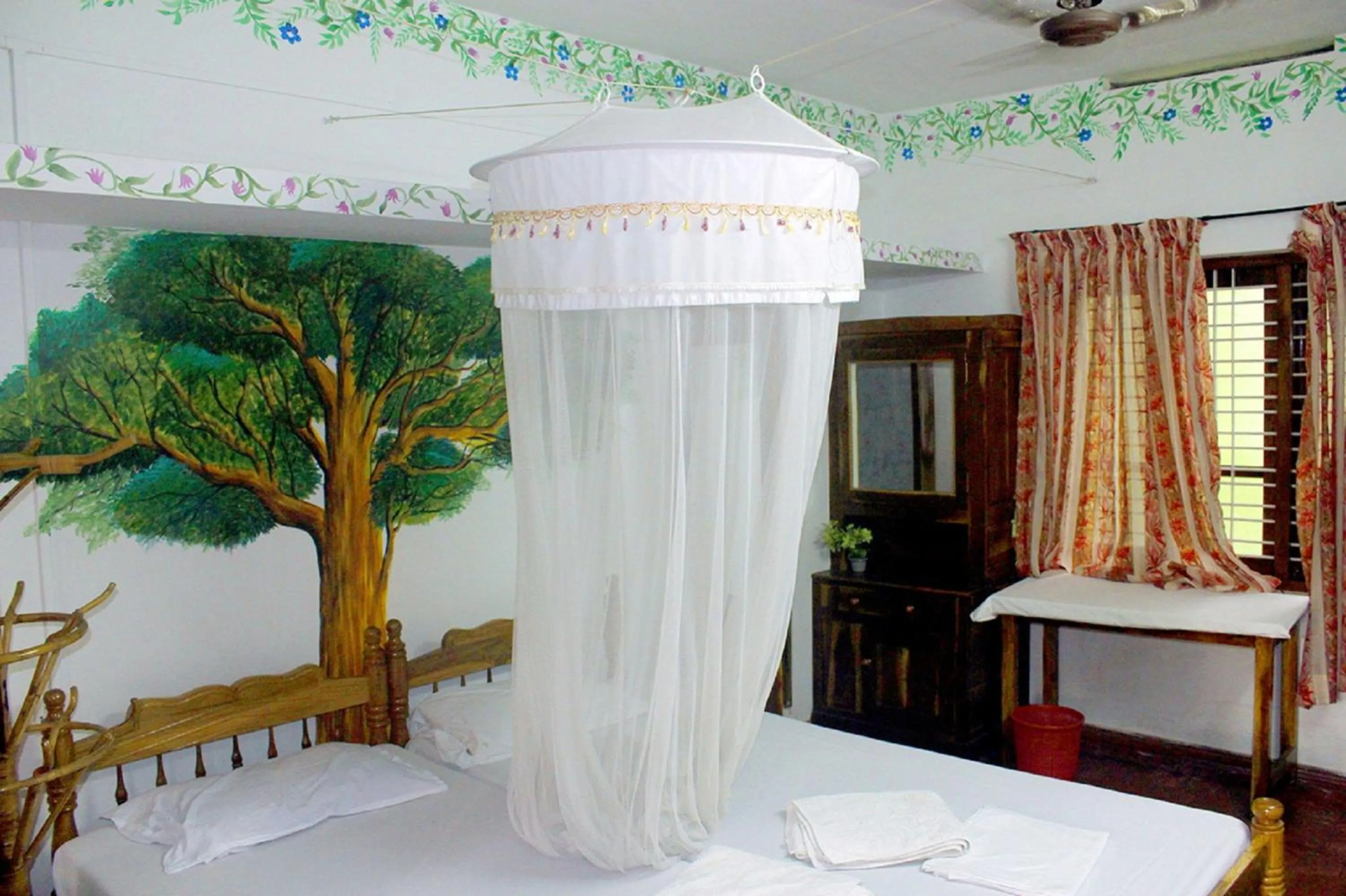 Bedroom, Bed in Jickys Nest