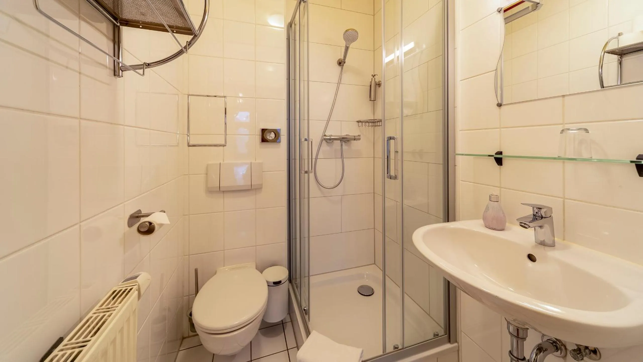 Shower in Gästehaus Mezcalero