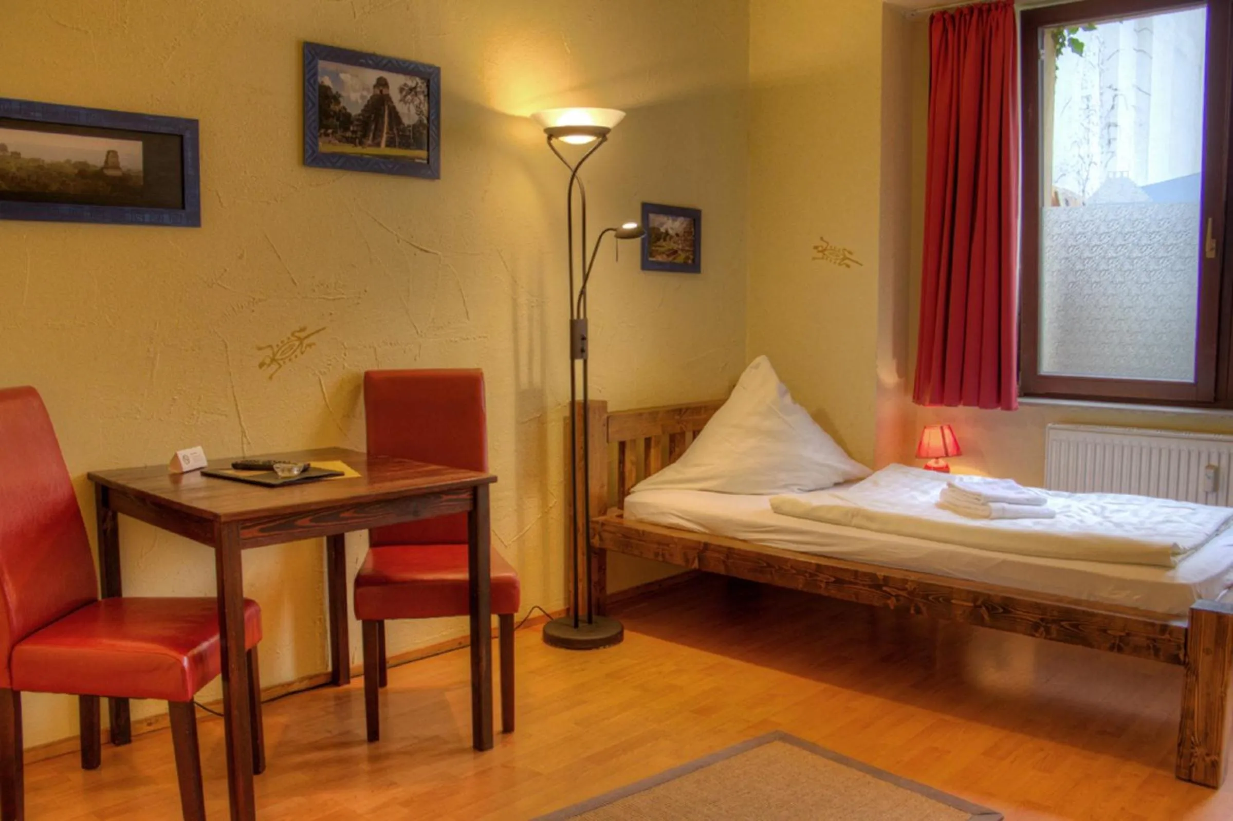 Day, Bed in Gästehaus Mezcalero