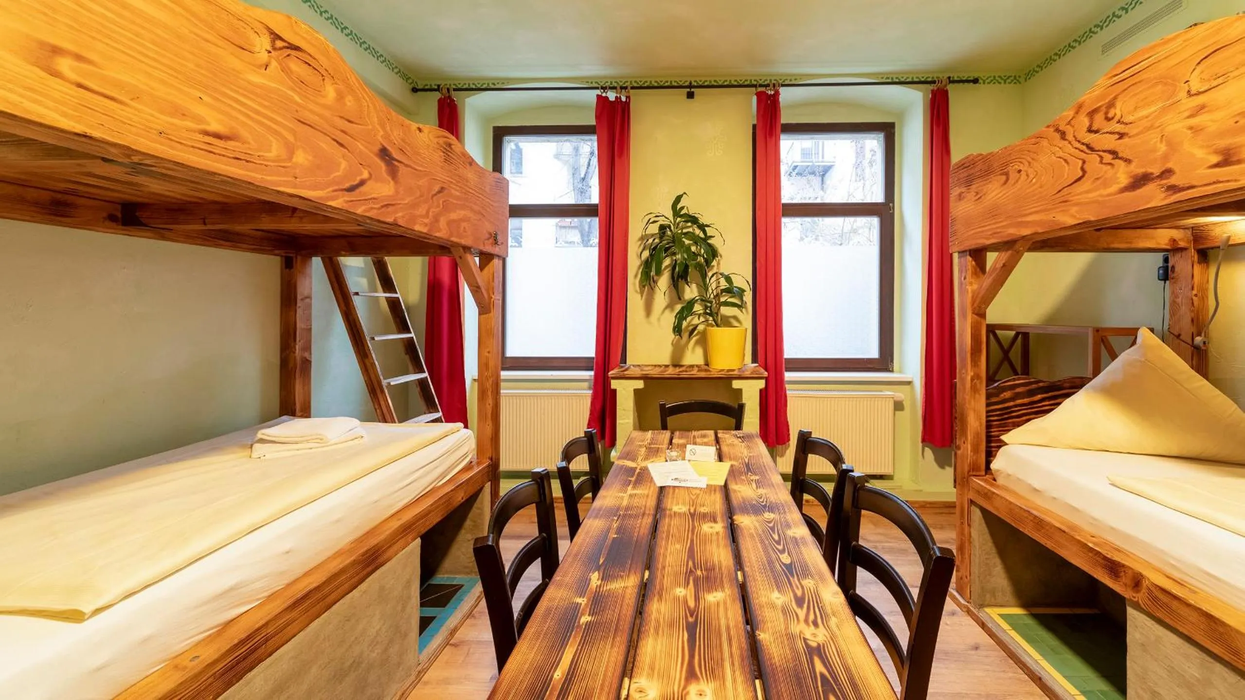 Photo of the whole room, Bed in Gästehaus Mezcalero