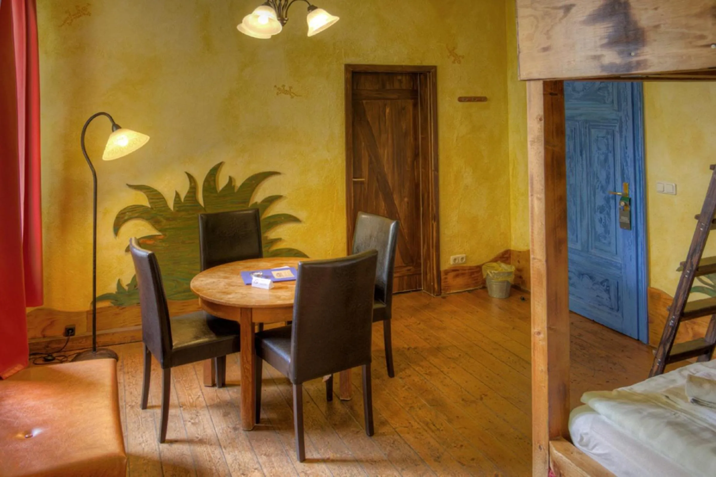 Dining area in Gästehaus Mezcalero