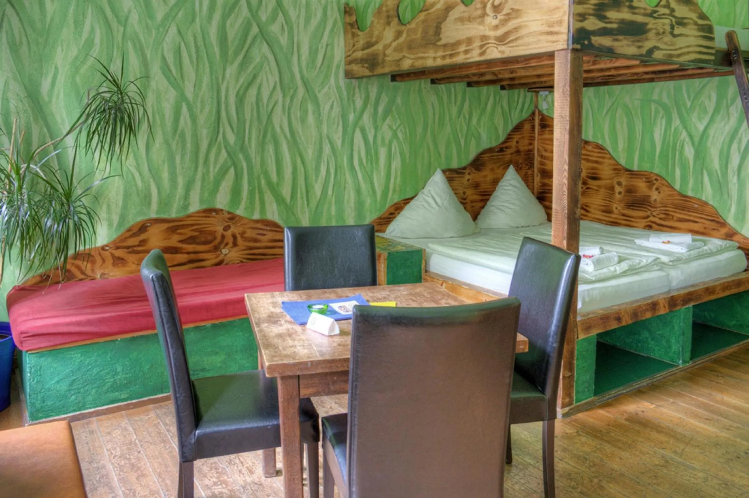 Photo of the whole room, Bed in Gästehaus Mezcalero