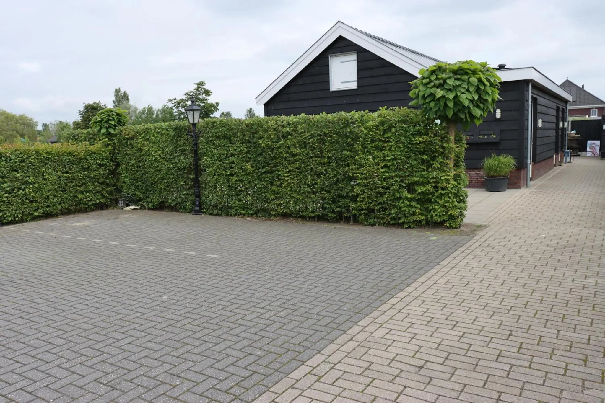 Property building in B&B Buutegeweun