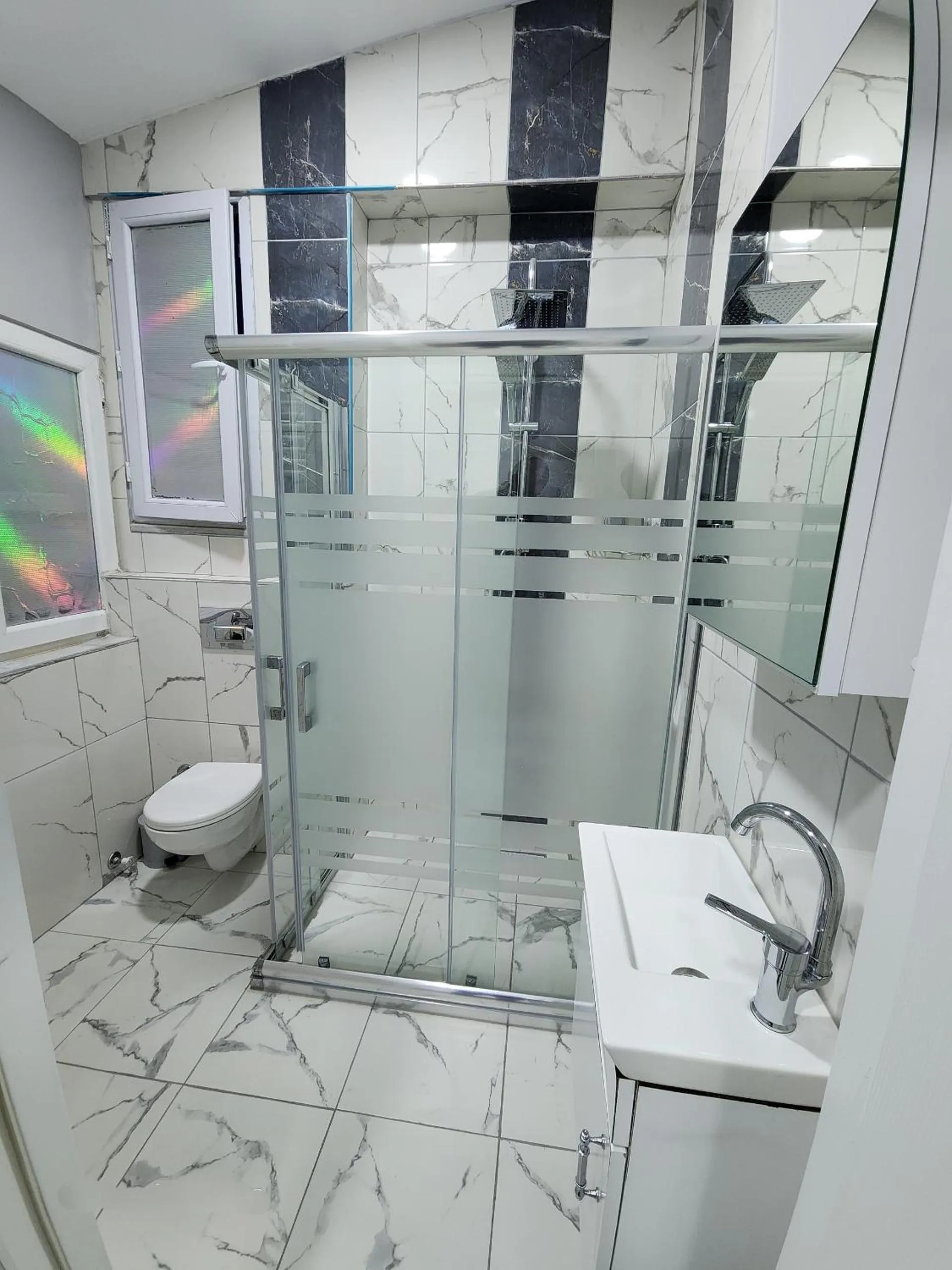 Shower in Taxim No1 Suites