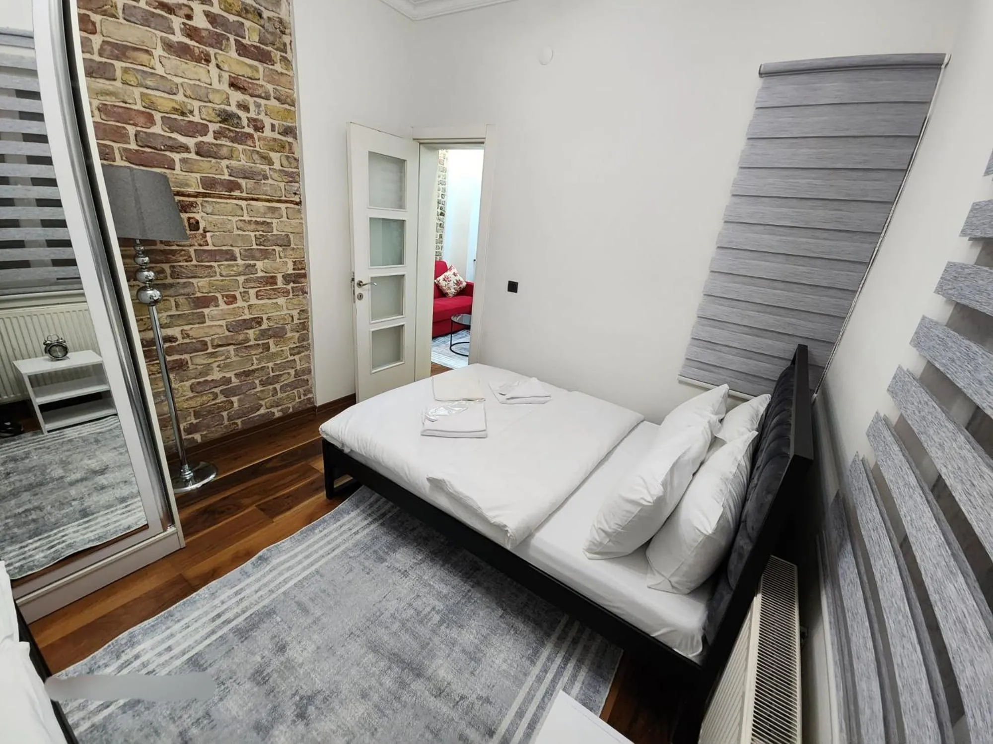 Bed in Taxim No1 Suites