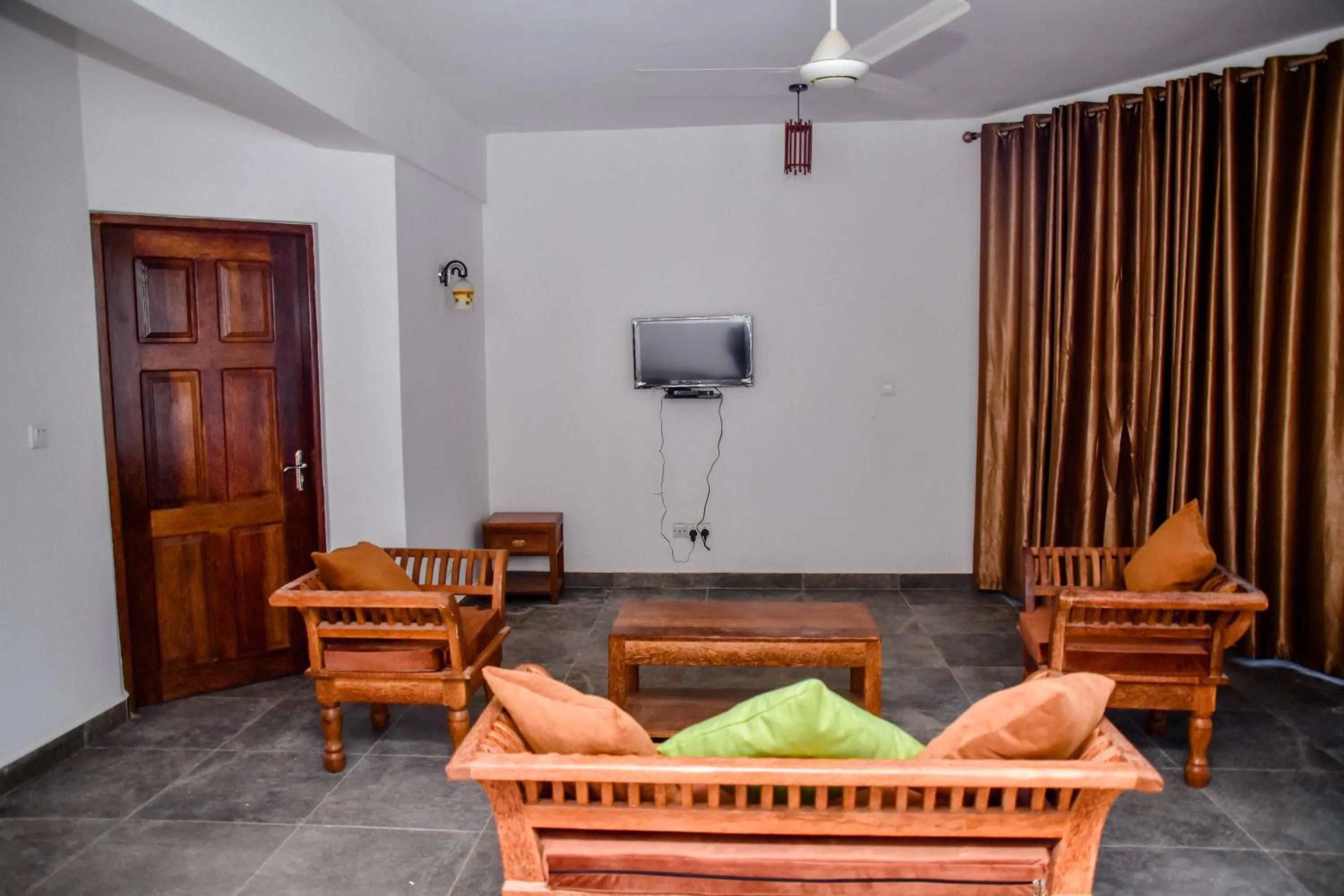 TV and multimedia in Zanoceanique Hotel