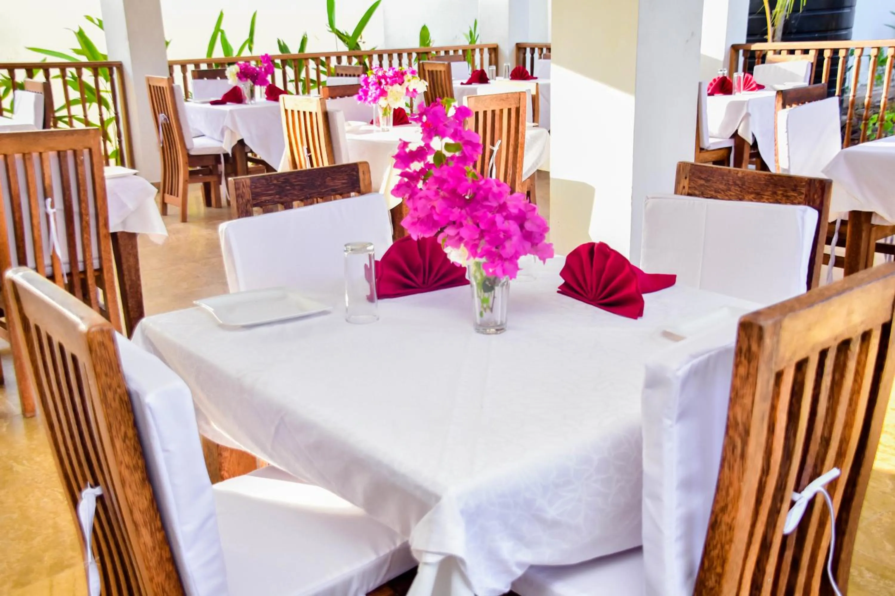 Restaurant/places to eat in Zanoceanique Hotel