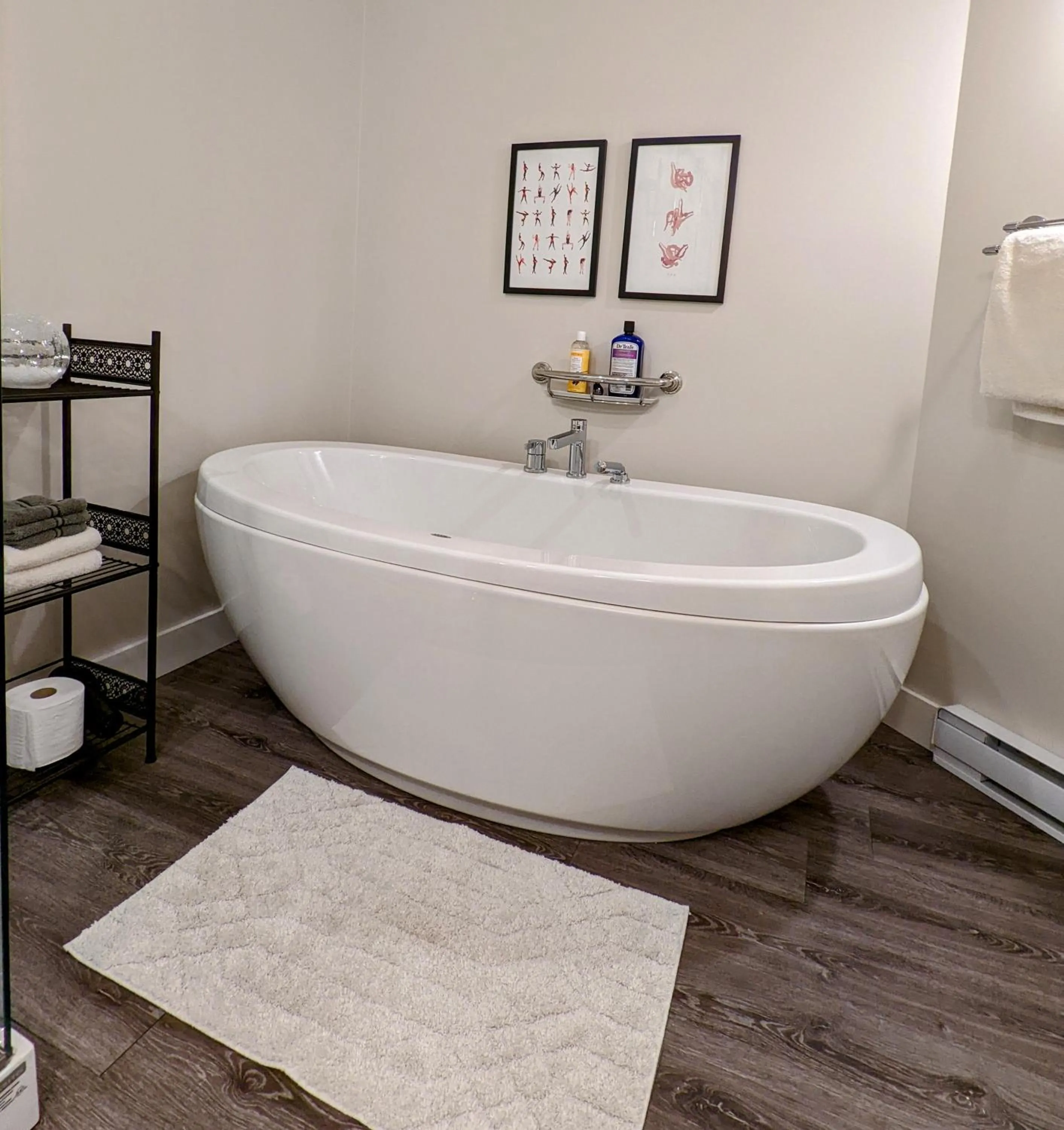 Bath in Maple Rise Guesthouse