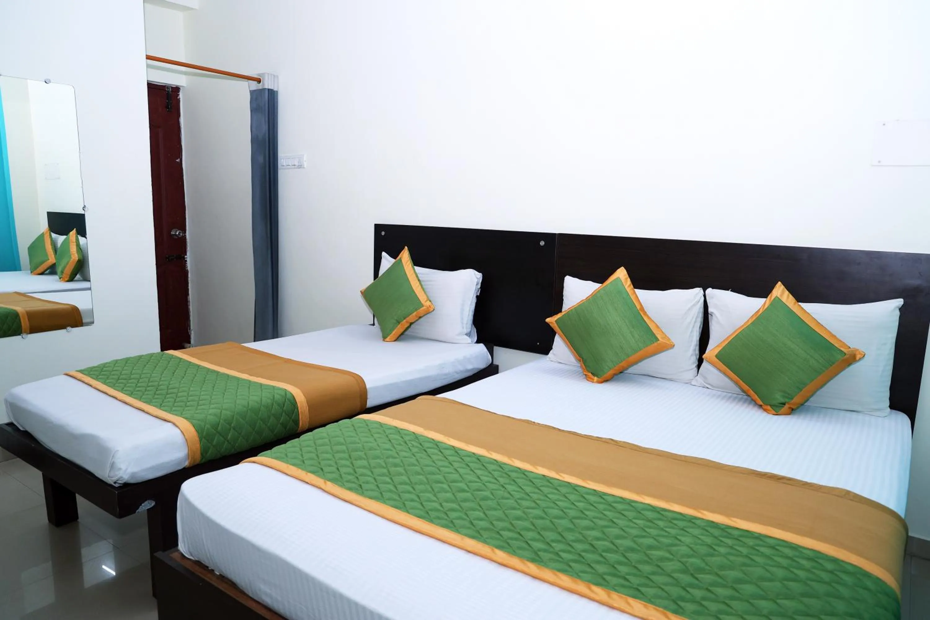 Bed in ROYAL GREEN AIRPORT TRANSIT ACCOMMODATION