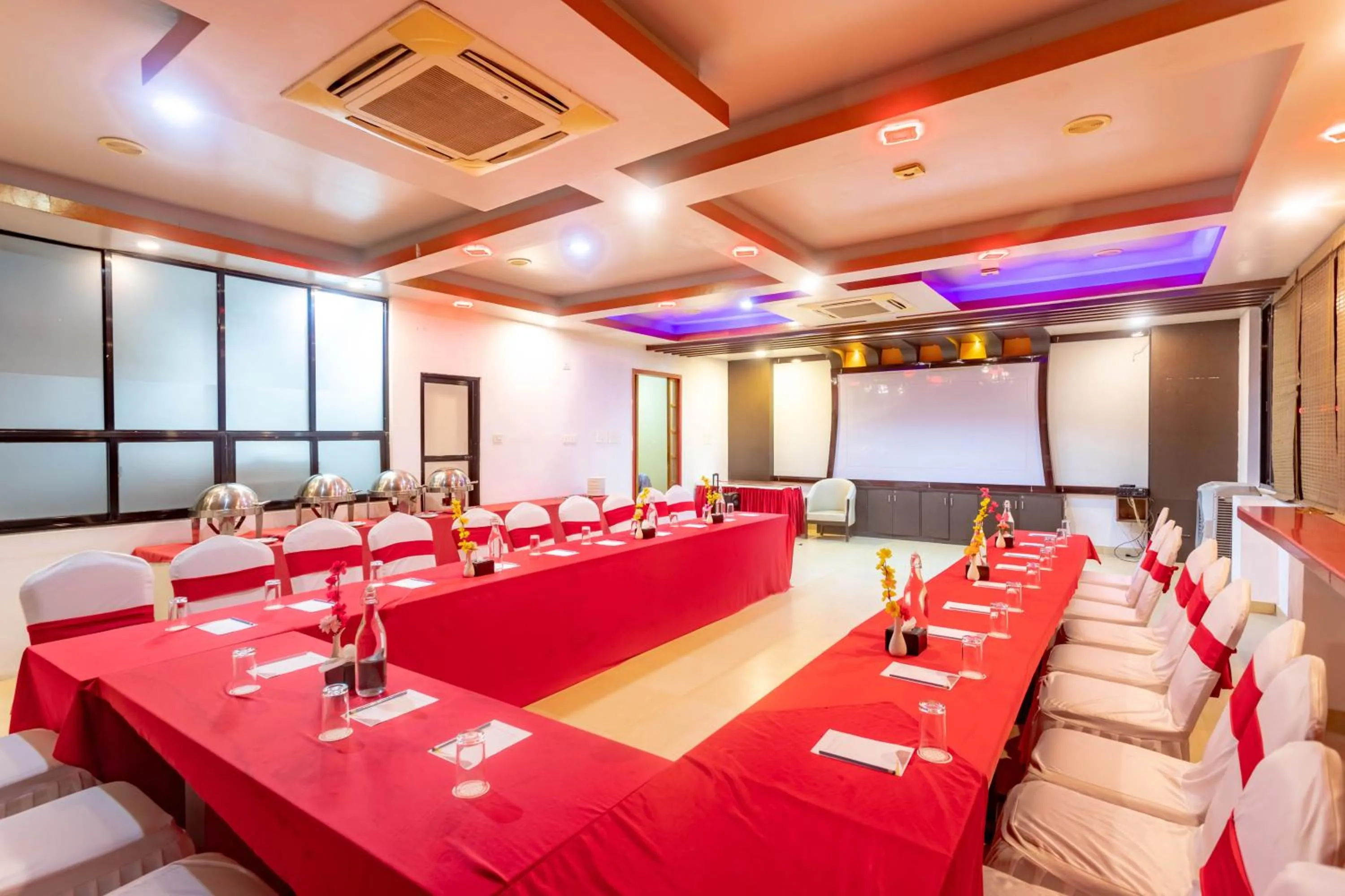 Meeting/conference room in The SR Hotel