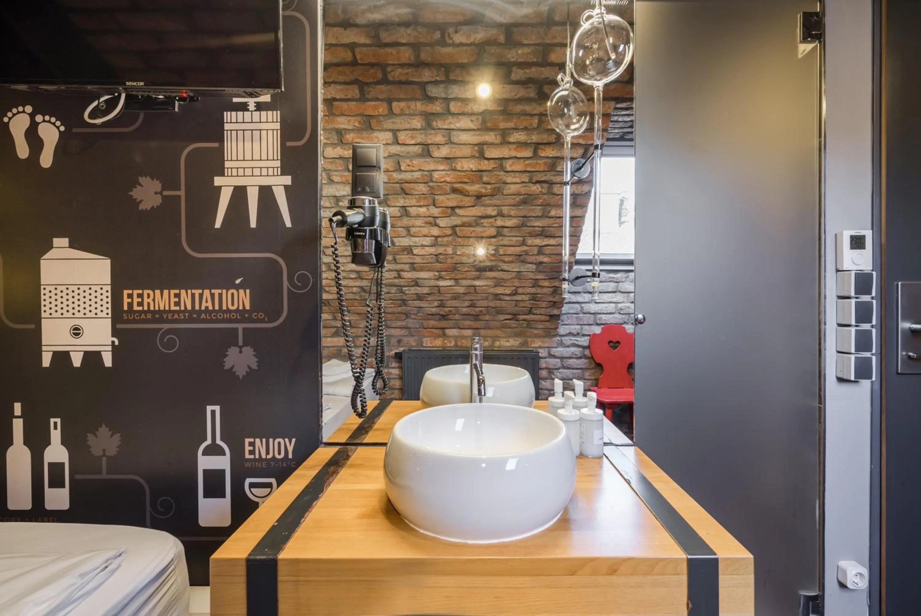 Toilet in Butik Apartments, by BQA