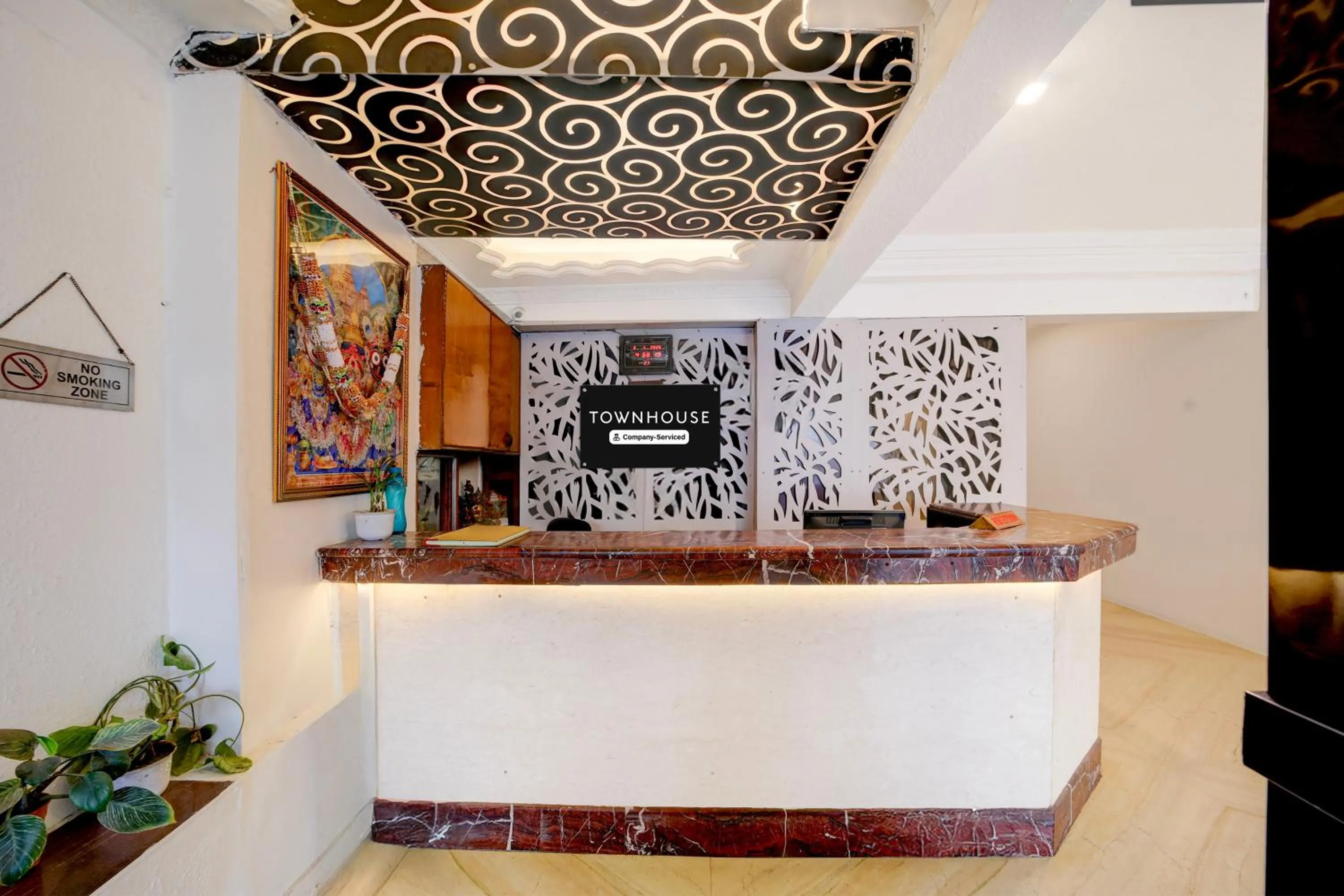 Lobby or reception in Townhouse Gandhi Medical College Bhopal Formerly Hotel Shagun