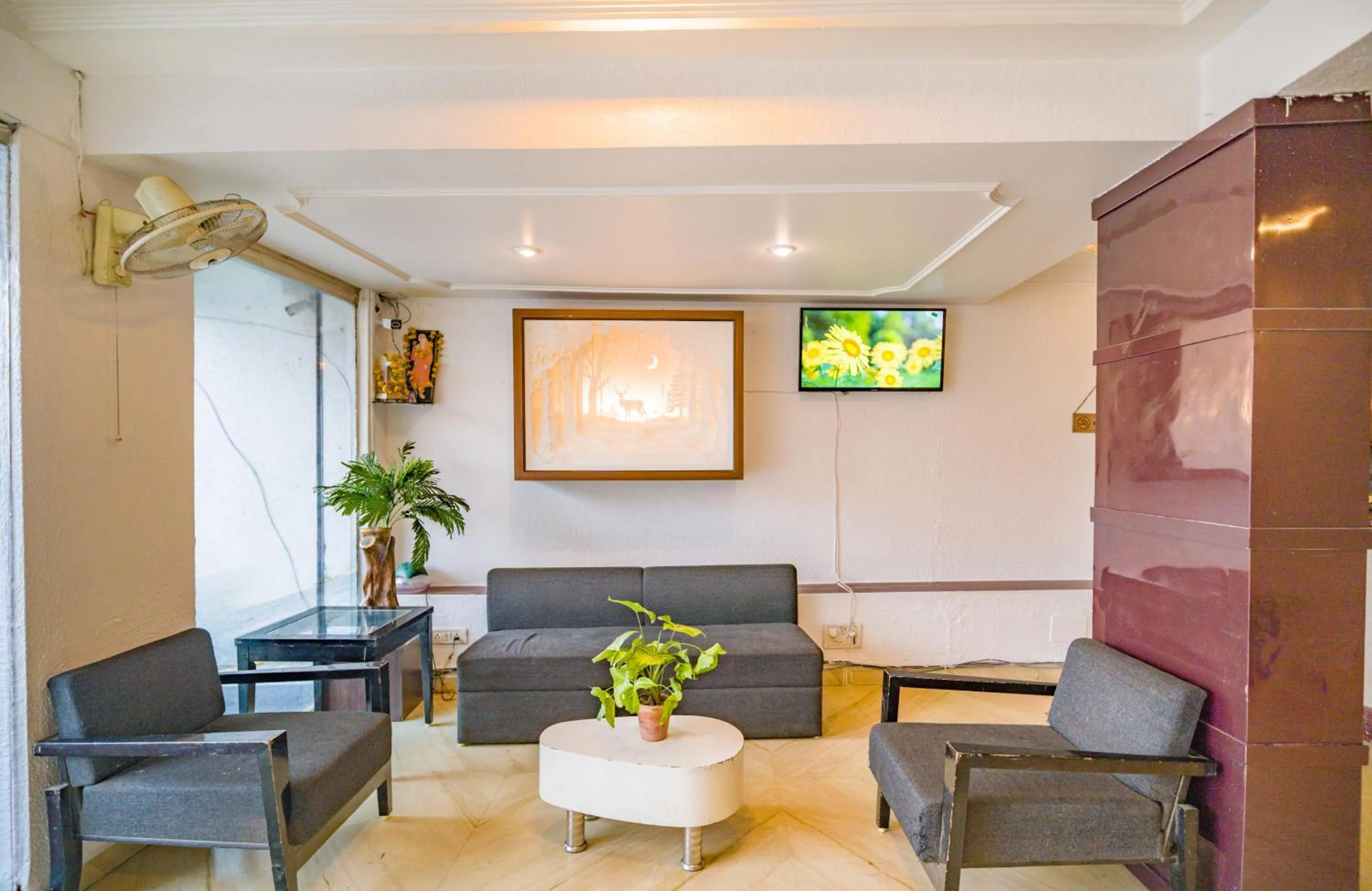 Lobby or reception in Hotel The Shagun