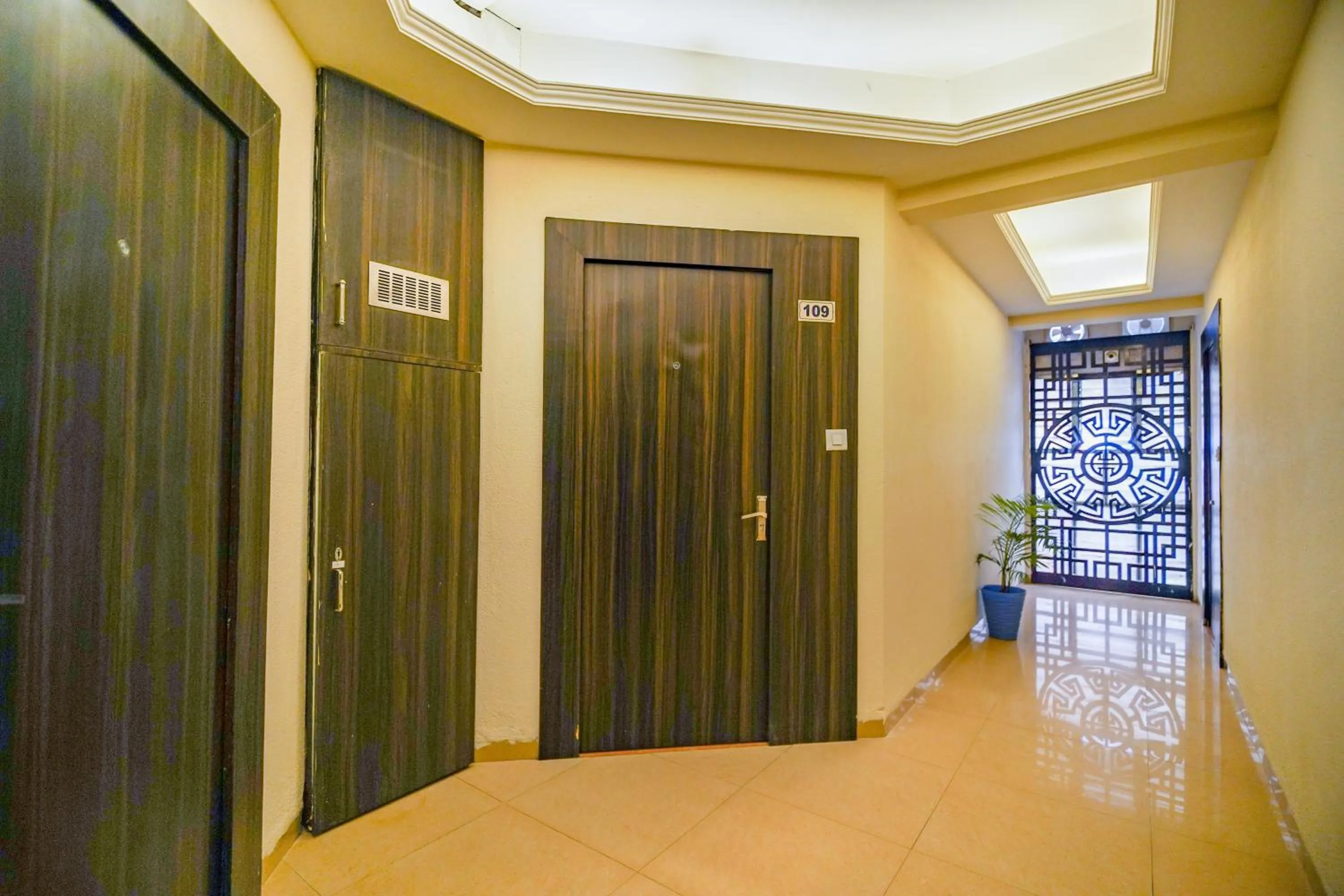 Lobby or reception in Hotel The Shagun