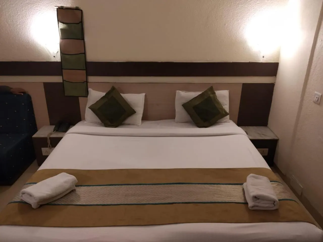 Photo of the whole room, Bed in Hotel The Shagun