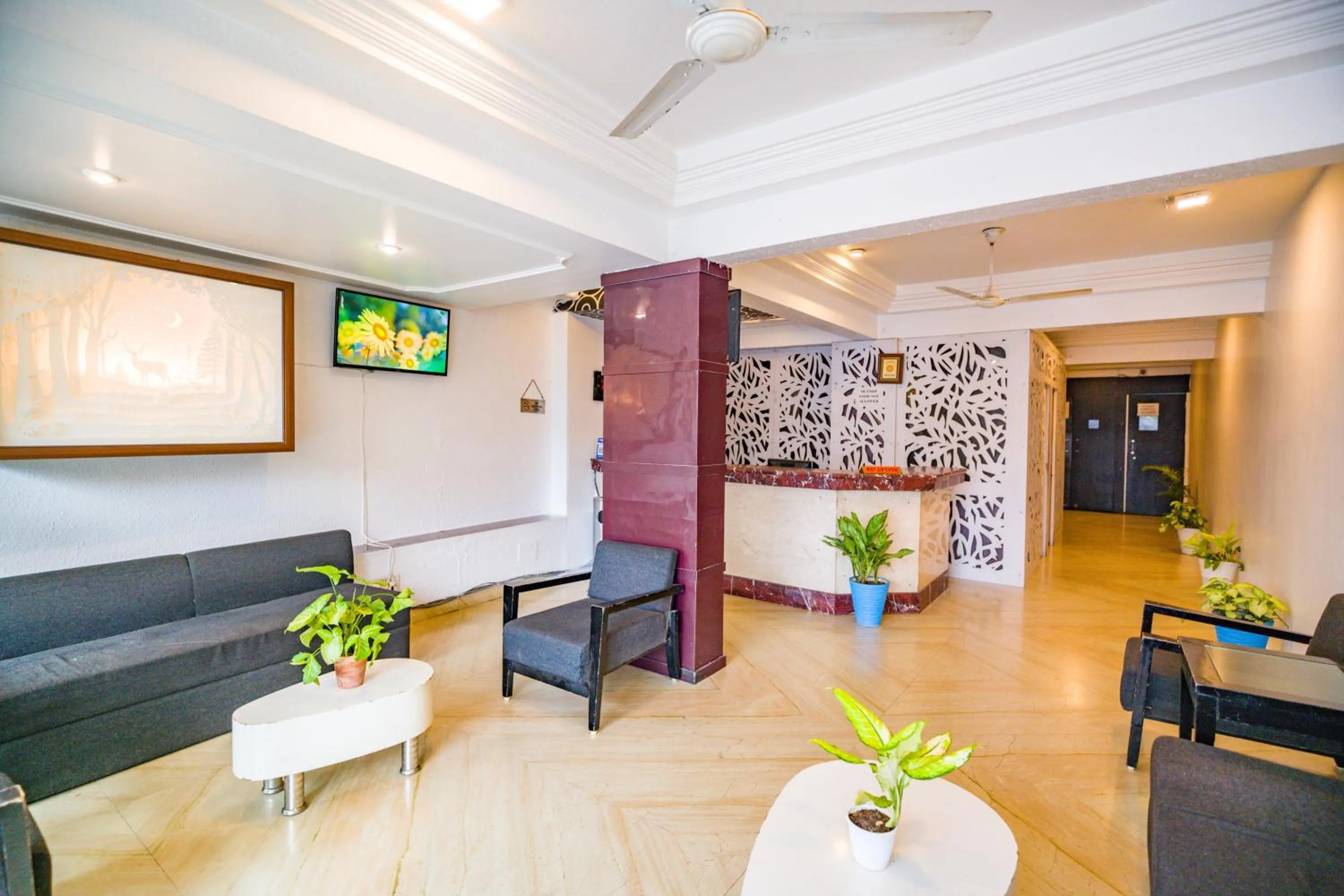 Lobby or reception in Hotel The Shagun